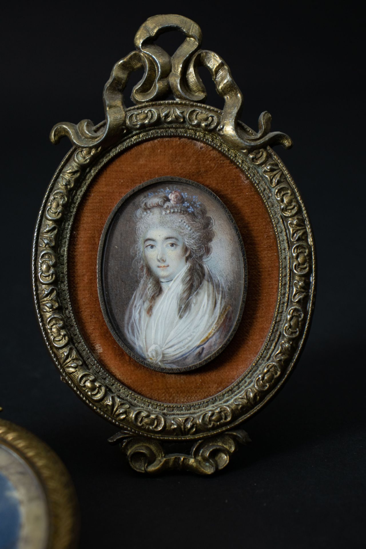 Zwei Rokoko Miniatur Damenporträts / Two Rococo miniature portraits of two ladies, 18. Jh. - Bild 5 aus 7