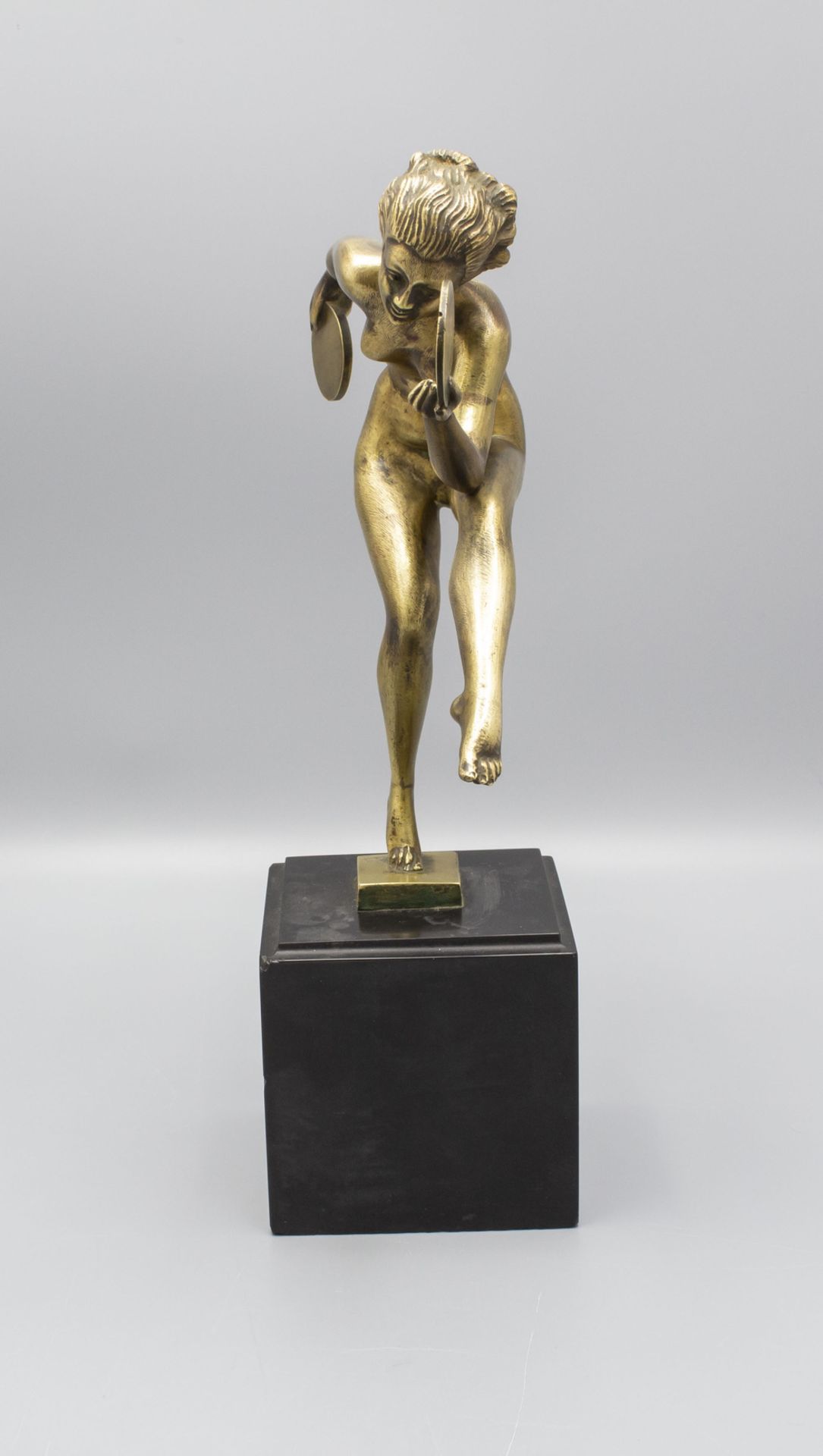 Art Déco Bronze 'Scheibentänzerin' / An Art Deco bronze 'Disc dancer', nach 1925 - Bild 5 aus 7