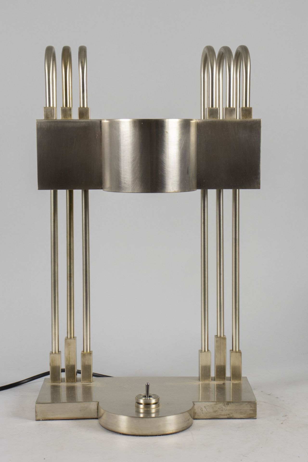 Bauhaus-Design Tischlampe / A Bauhaus design desk lamp, Entwurf um 1925