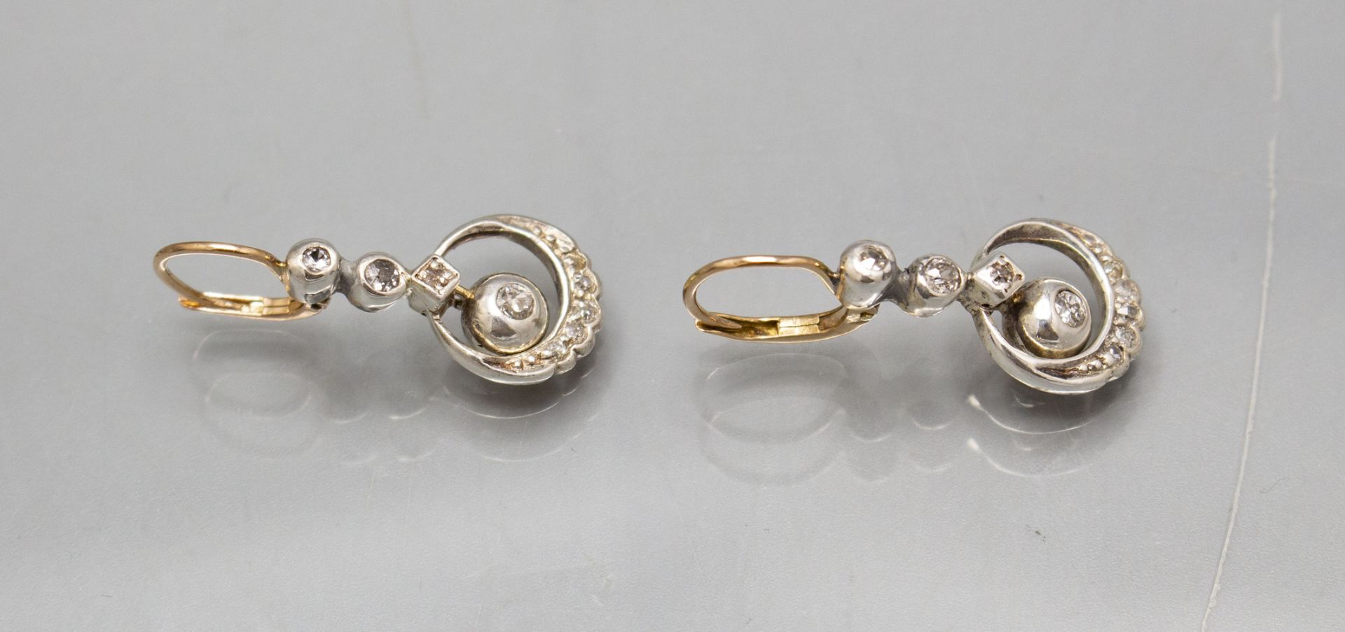 Paar Ohrringe / A pair of 14 ct gold earrings with diamonds