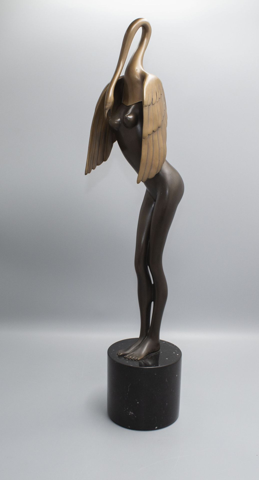 Bruno BRUNI (*1935), Bronze Skulptur 'Leda mit dem Schwan / A bronze sculpture 'Leda with the swan'