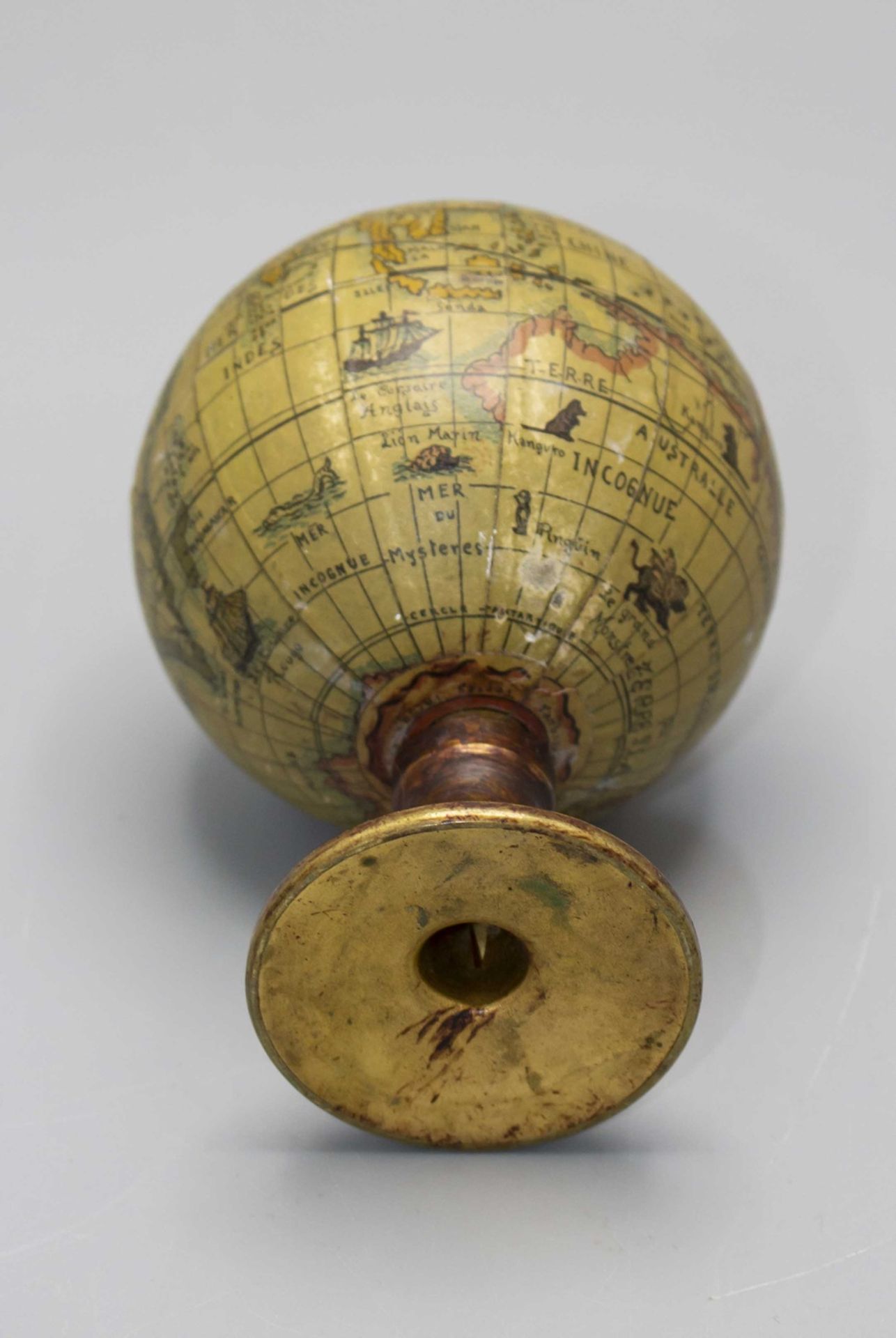 Kleiner Tischglobus / A miniature table globe, Frankreich, 19. Jh. - Bild 7 aus 7