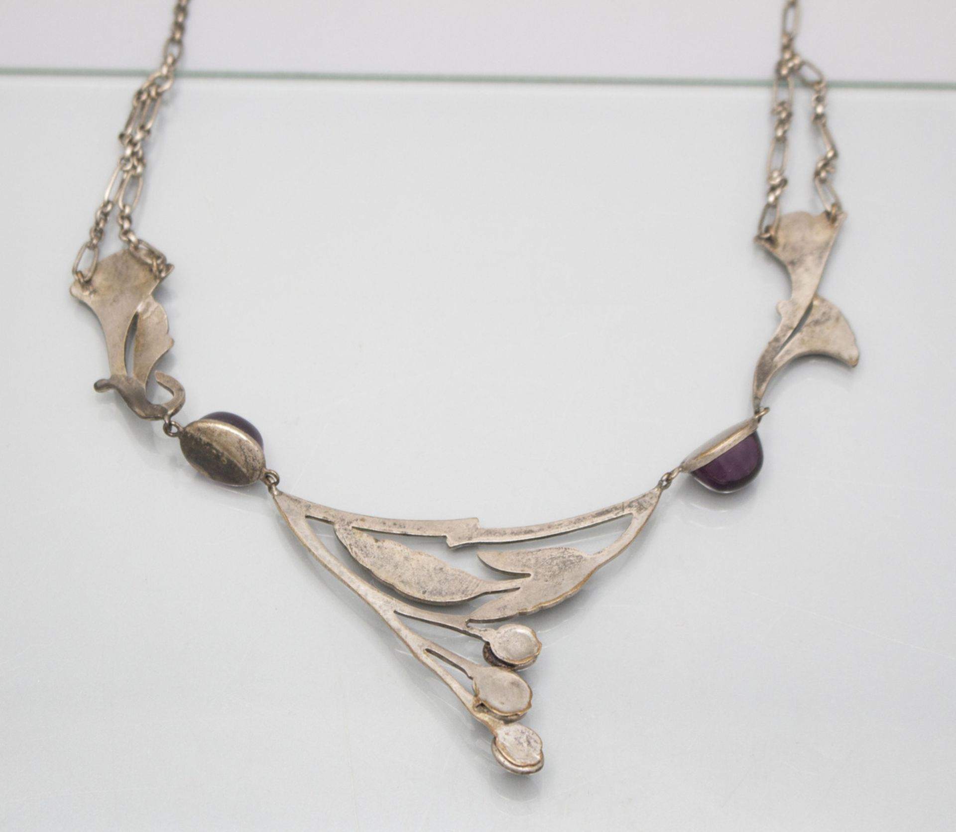 Jugendstil Collier mit Amethyst Cabochons / An Art Nouveau necklace with gingko leaves, wohl ... - Image 3 of 3