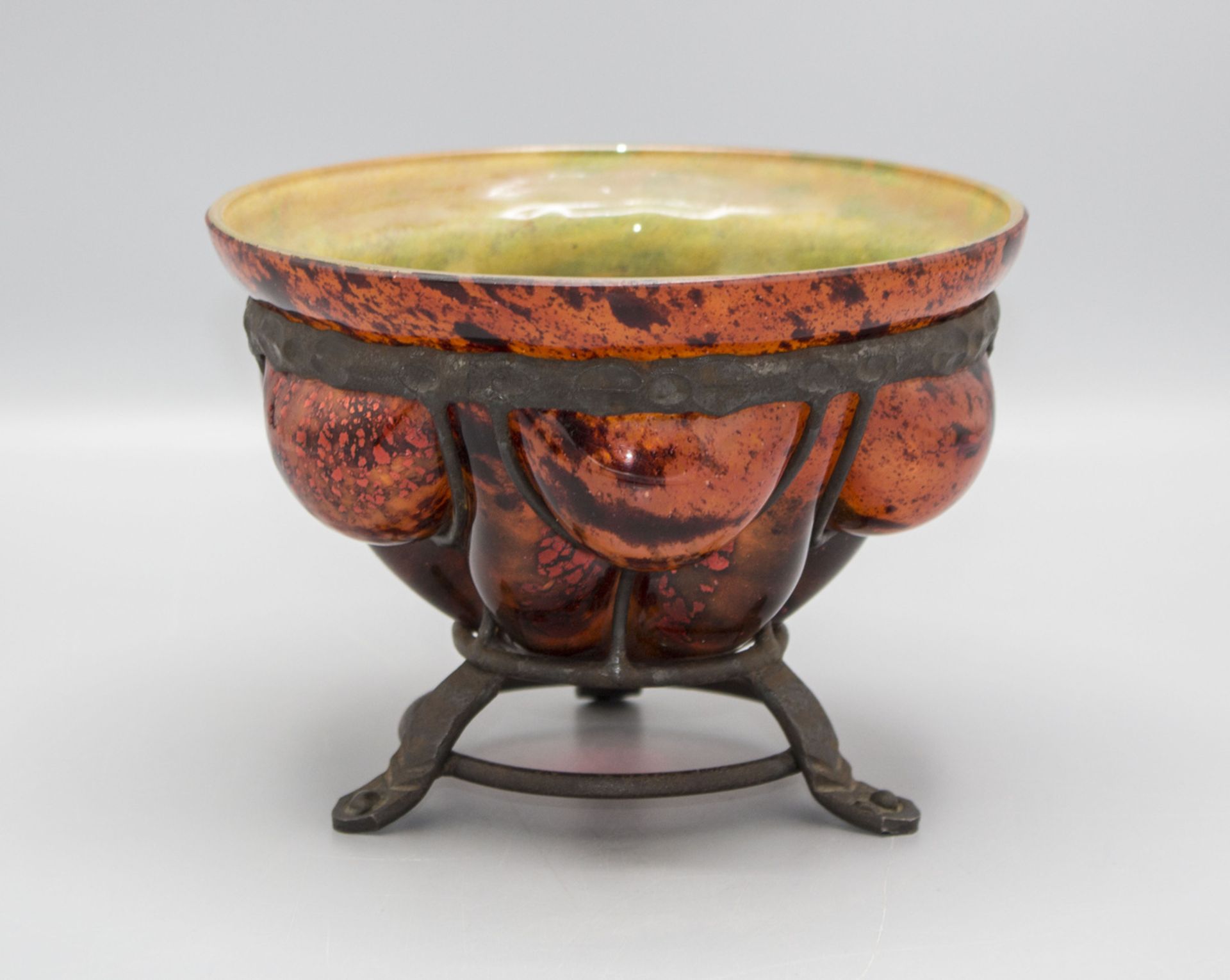 Art Déco Glaszierschale / An Art Deco decorative glass and iron bowl, Daum Freres & Louis ...