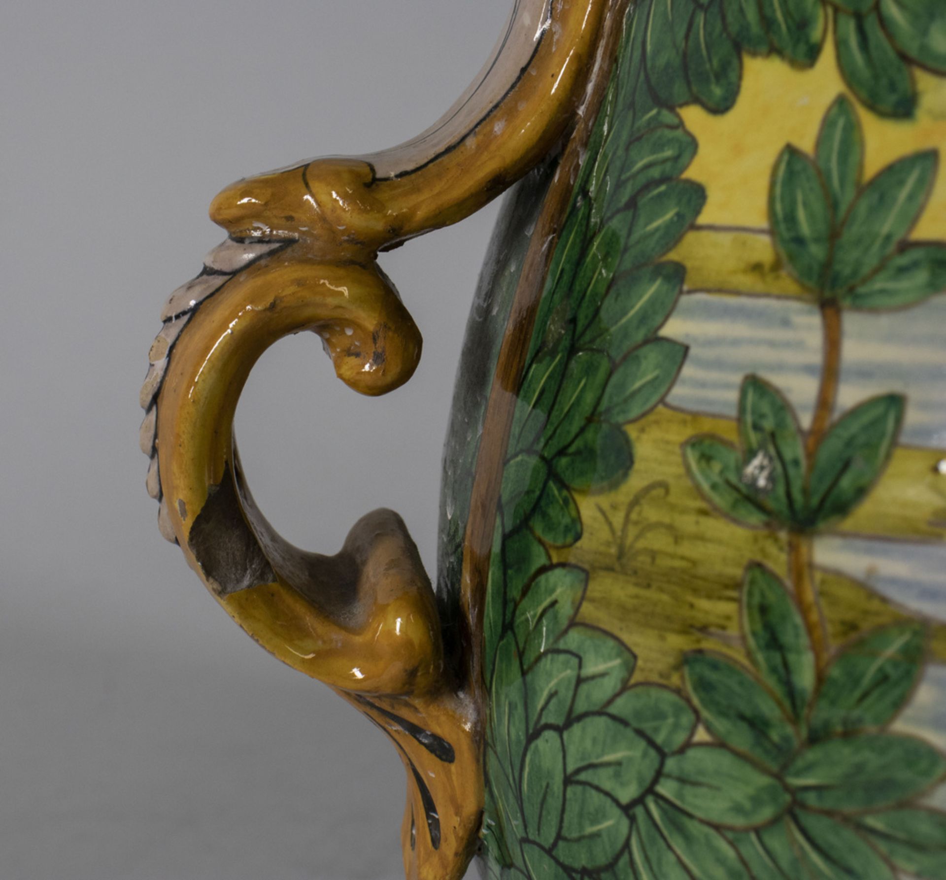 Majolika-Henkelvase im Urbino Renaissance-Stil / A majolica handled vase with Venus, wohl ... - Bild 11 aus 11