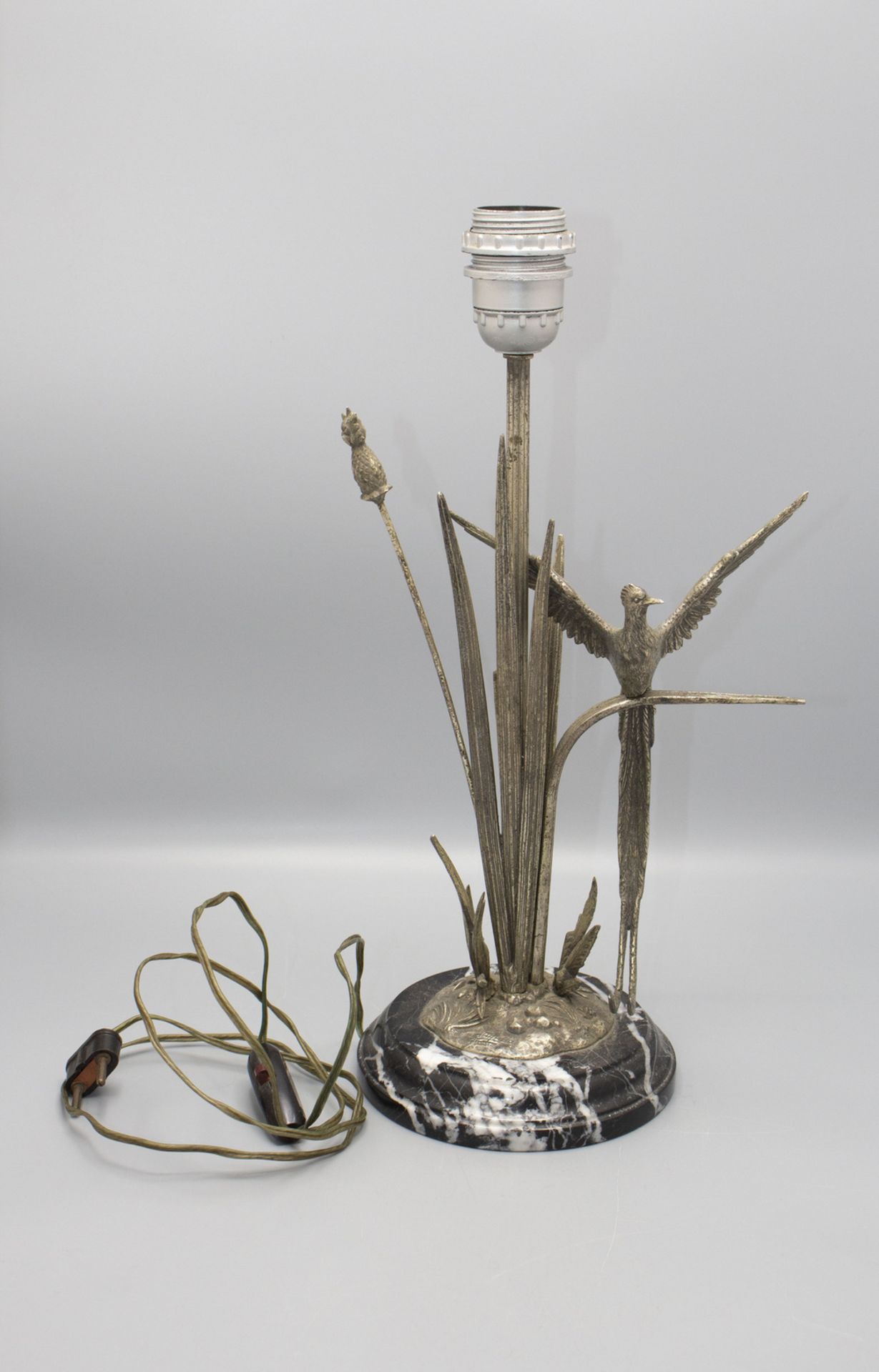 Tischlampe mit Schilf und Paradiesvogel / A desk lamp with reed and a bird of paradise, S. ...