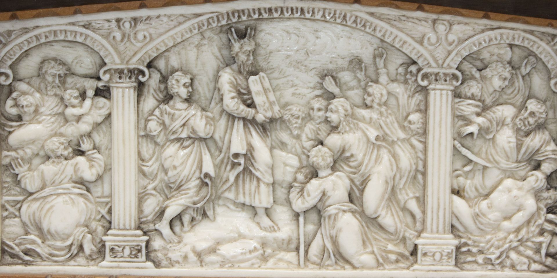 Schnitzerei mit 3 alttestamentarischen Szenen / A carving with 3 scenes of the old testament, ... - Image 2 of 3