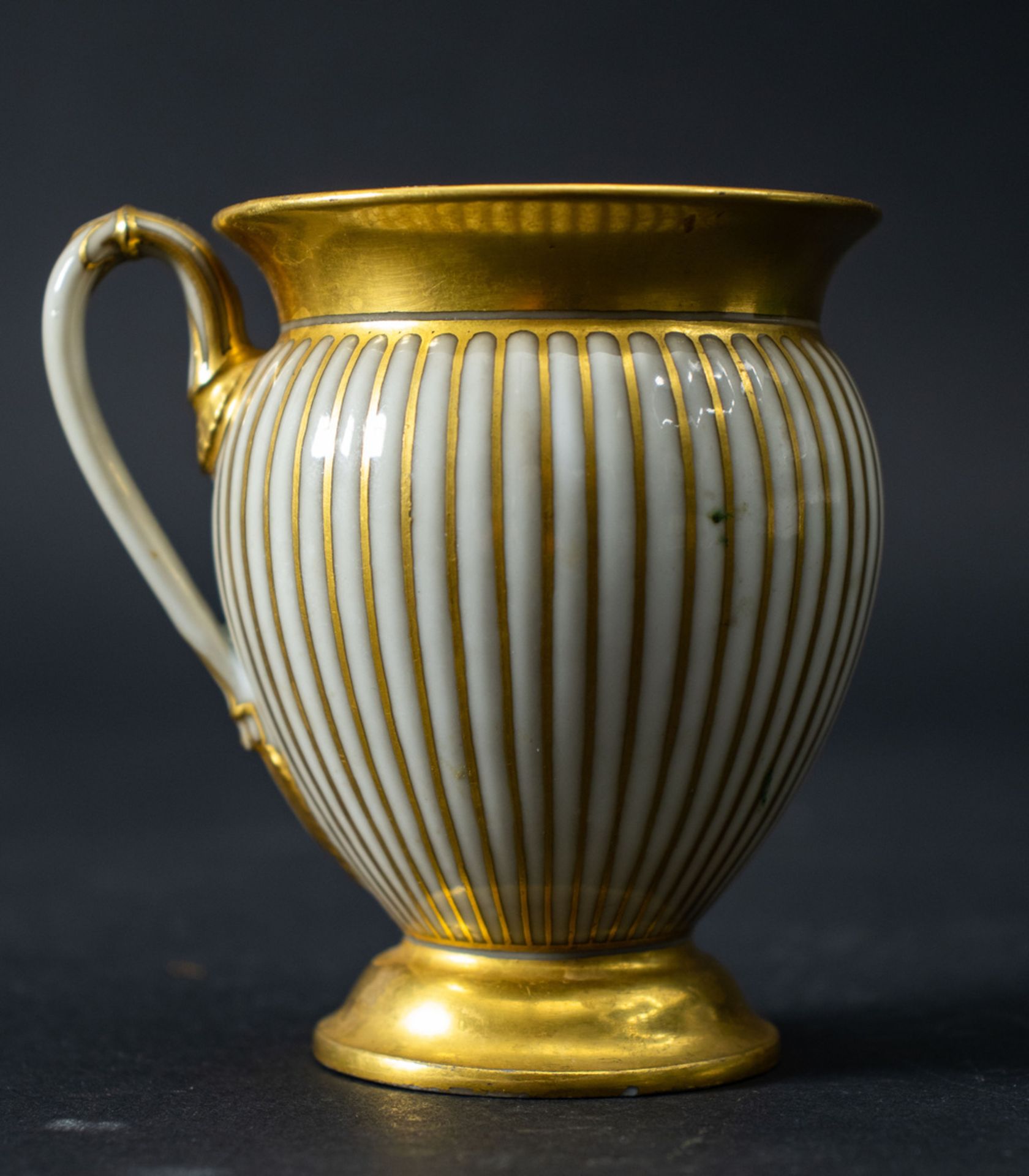 Biedermeiertasse / A Biedermeier cup, Meissen, um 1815 - Bild 2 aus 6