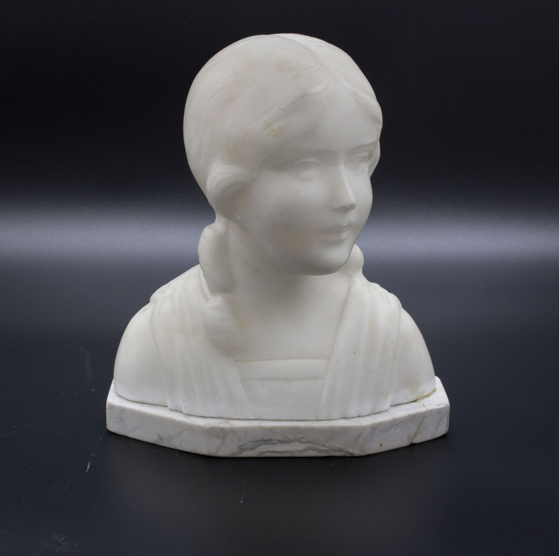 Albin DÖBRICH (1872-1945), Büste eines Mädchens / A bust of a girl, um 1900 - Bild 2 aus 6