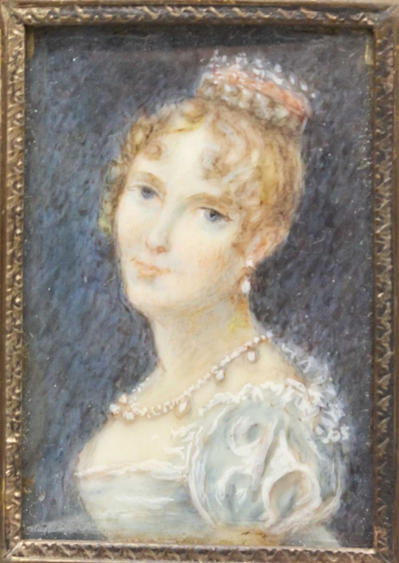 Miniatur Porträt einer jungen Dame mit Perlenparure / A miniature portrait of a young lady ... - Bild 2 aus 3