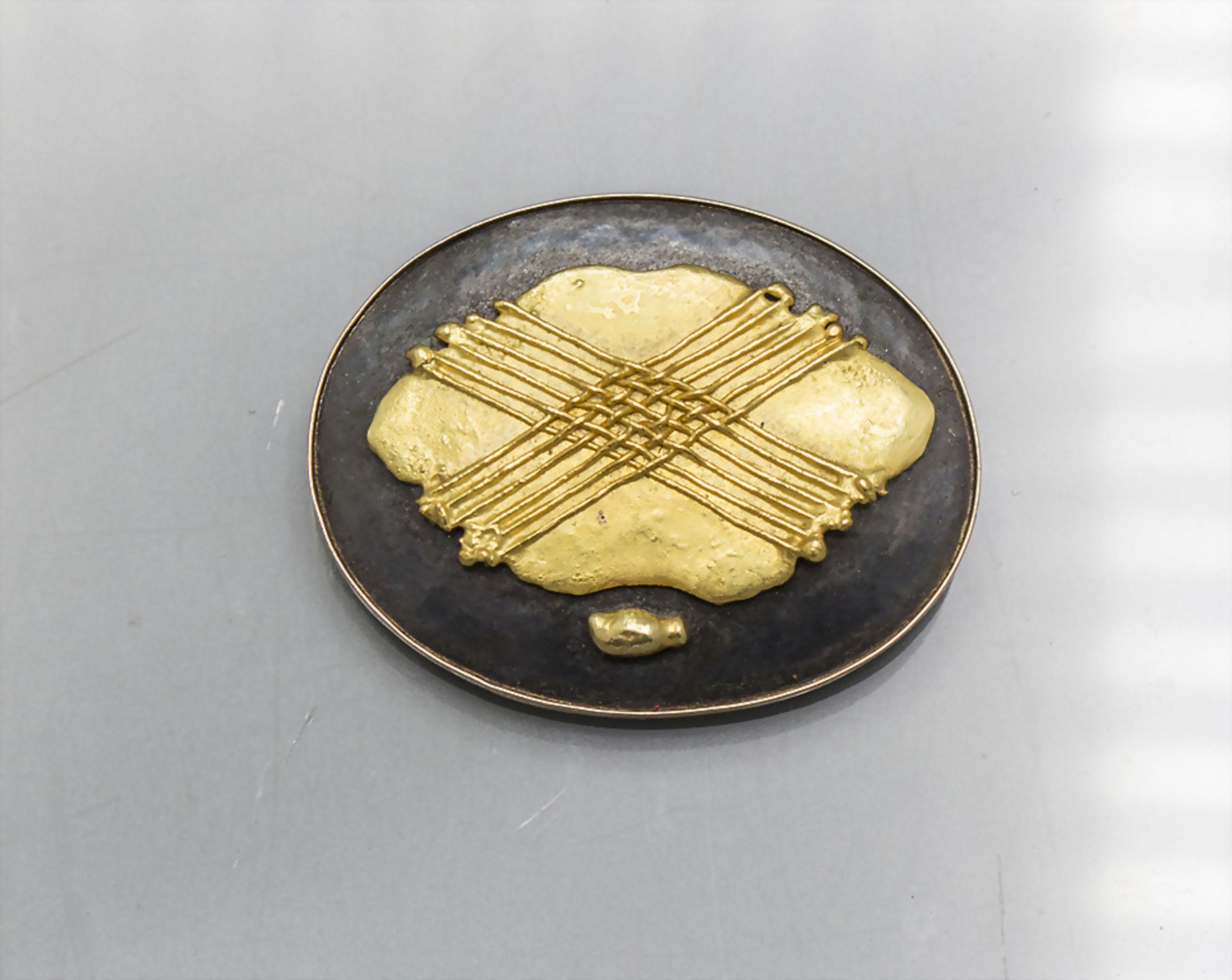 Silber/Gold Brosche / A silver and 19 ct gold brooch, Eberhard Dechow, Neustadt, um 2005