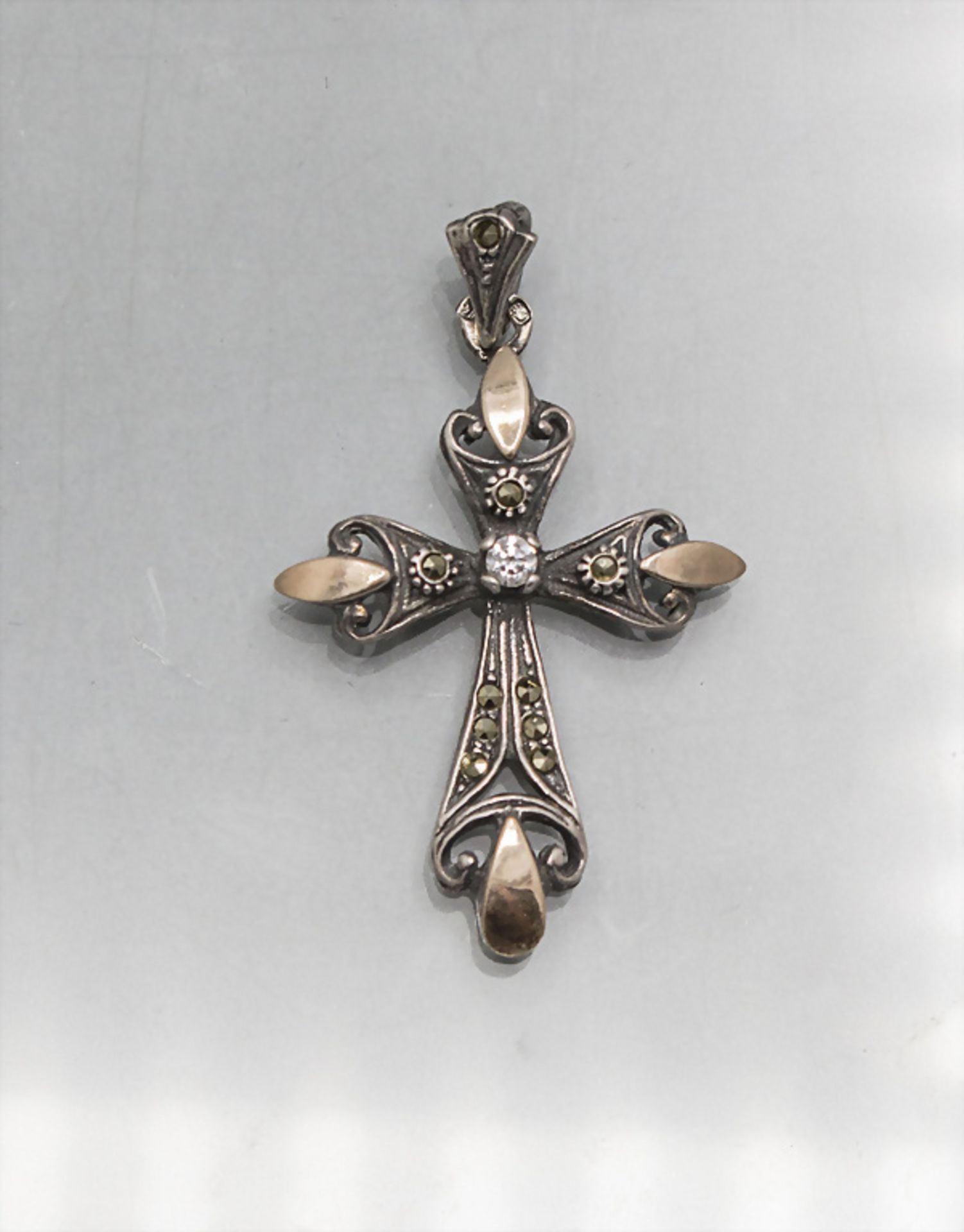 Kreuzanhänger / A cross pendant, Frankreich, um 1850
