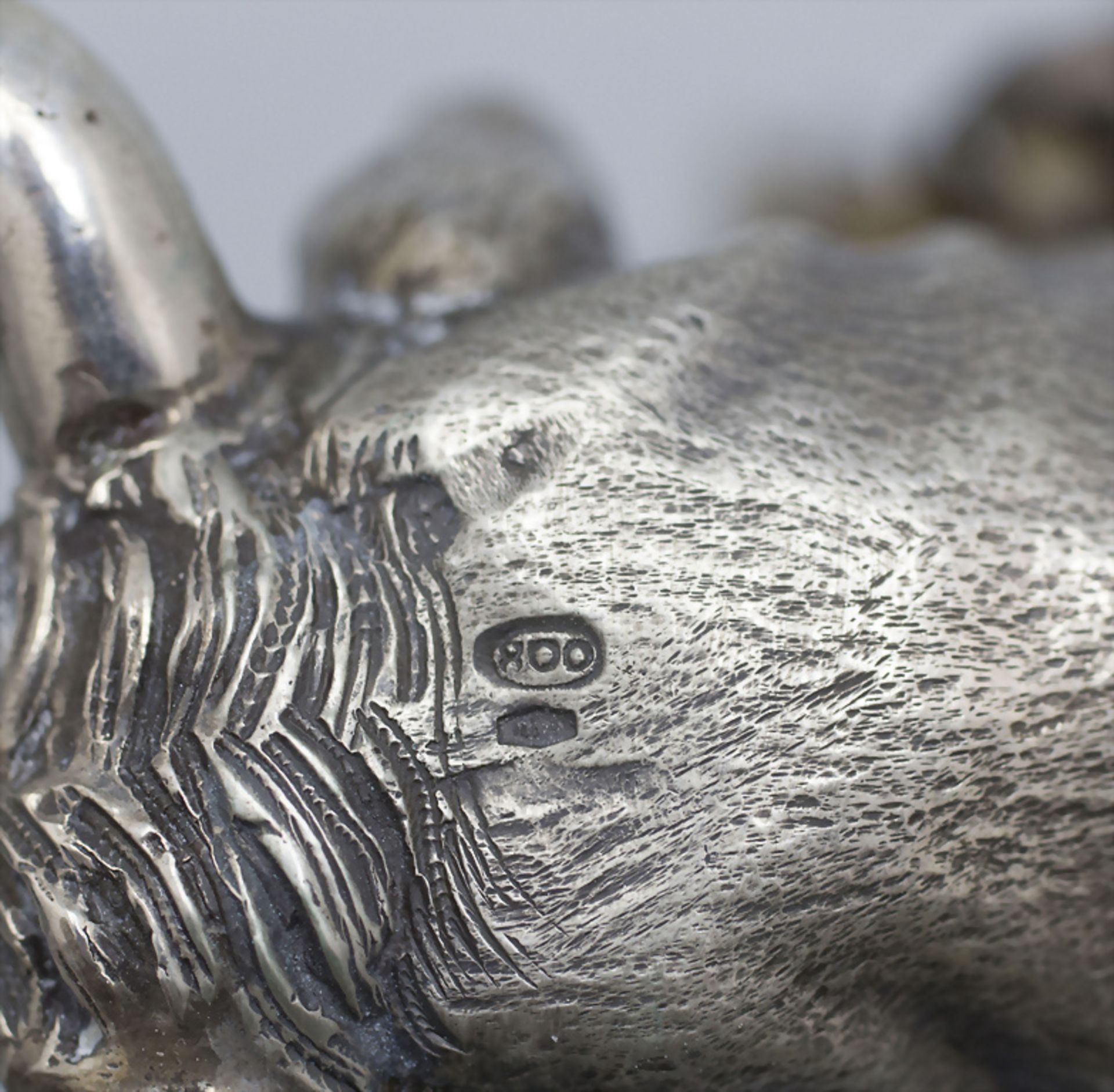 Achat- und Silberskluptur 'Stier' / An agate and silver sculpture of a bull, wohl Gabriele De ... - Image 5 of 6