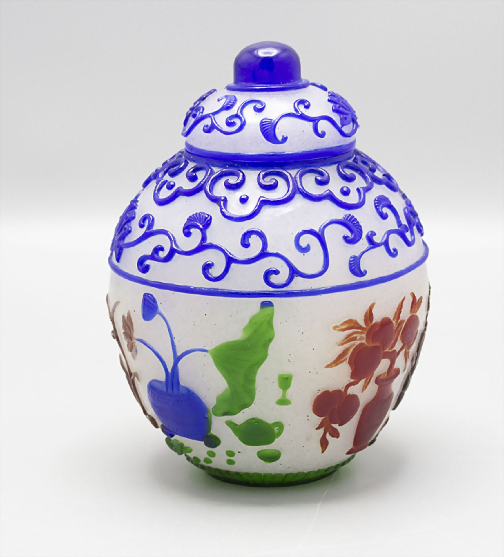 Kleine Deckelvase / A small lidded vase, 19. Jh. - Image 2 of 4