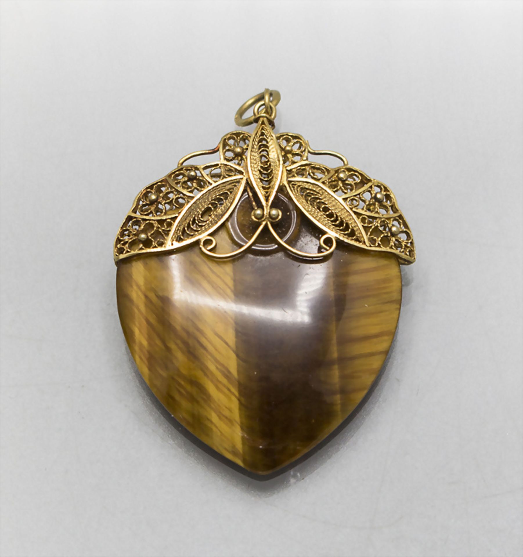 Goldanhänger mit Tigerauge / A 14 ct gold pendant with tiger's eye