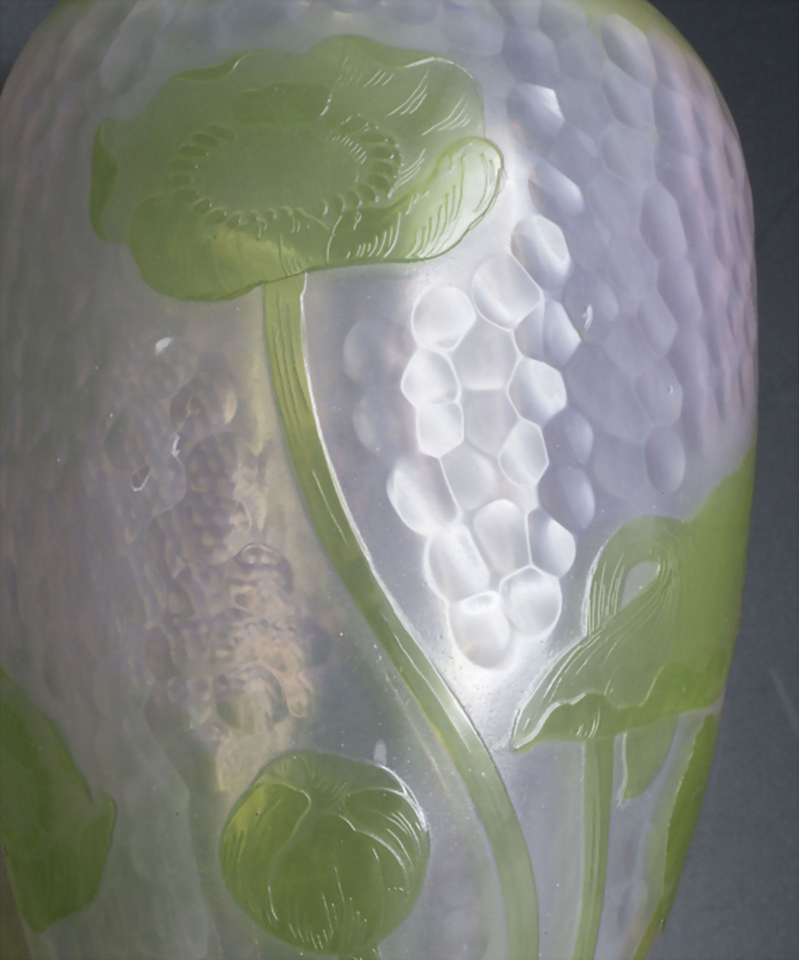 Jugendstil Vase 'Seerosen' / An Art Nouveau cameo glass vase 'water lilies', Daum Frères, ... - Bild 5 aus 6