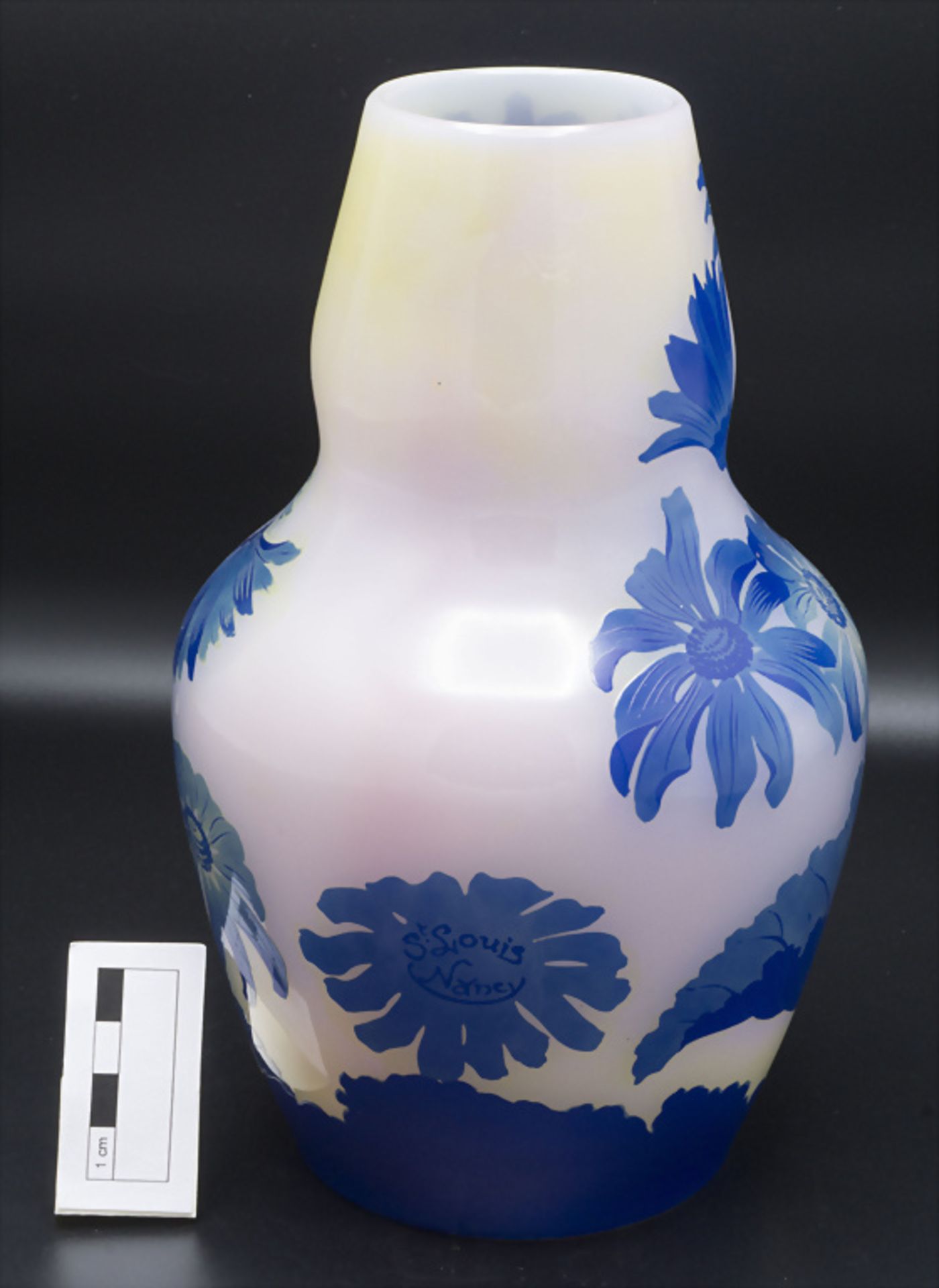Jugendstil Kürbis-Vase mit Sonnenblumen / An Art Nouveau cameo glass vase with sunflowers, ... - Bild 3 aus 7