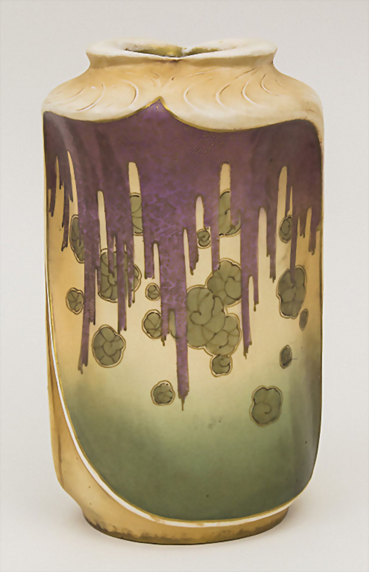 Jugendstil Vase / An Art Nouveau Vase, Amphora-Werk Riessner, Stellmacher & Kessel, Turn bei ...