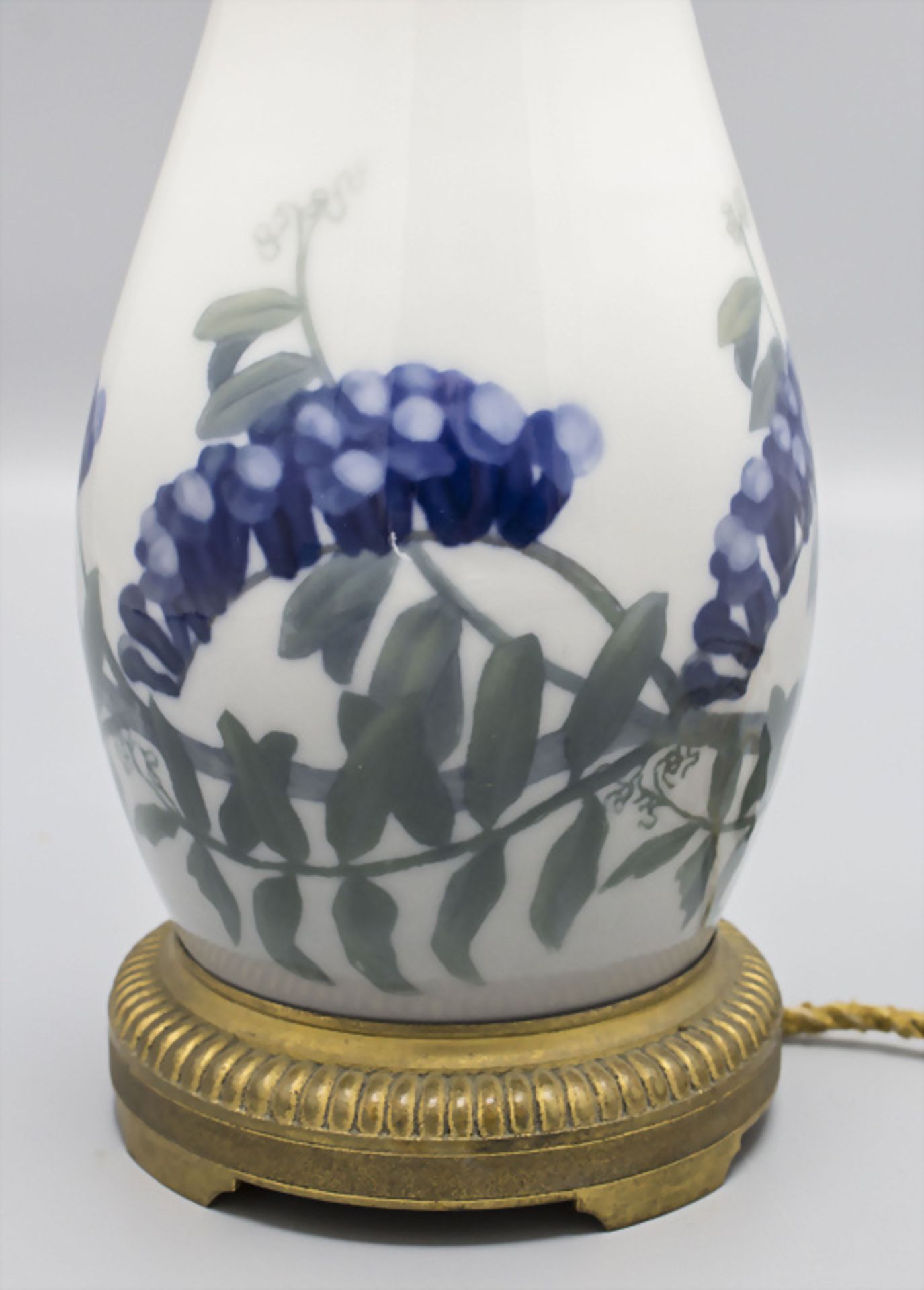 Jugendstil Lampe mit Blauregen / An Art Nouveau porcelain lamp with wisteria, Royal ... - Image 3 of 5