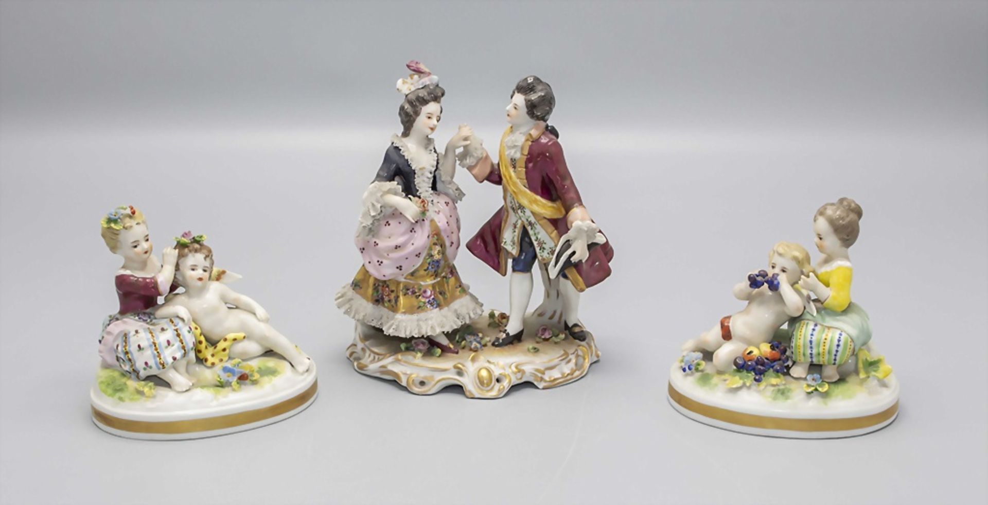 3 Figurengruppen / 3 porcelain figures, Volkstedt-Rudolstadt, 1. Hälfte 20. Jh.