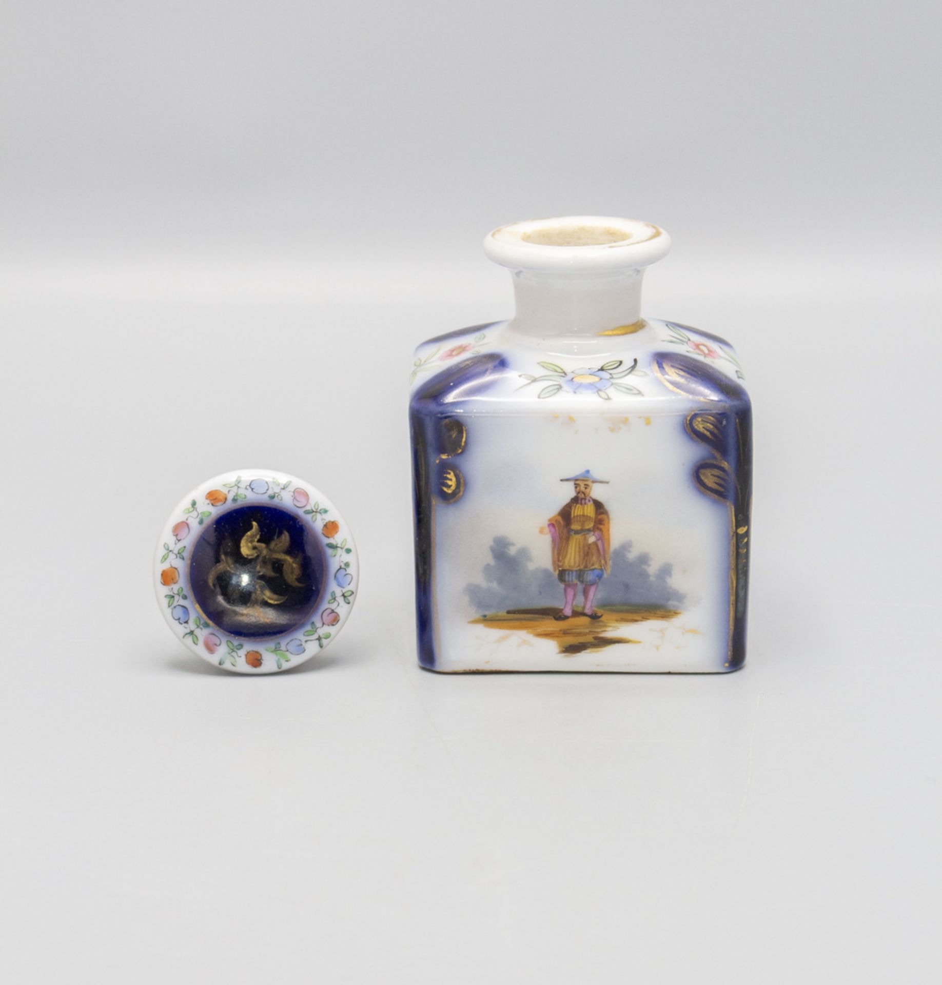Porzellan Flakon / A porcelain flask, Asien - Bild 2 aus 5