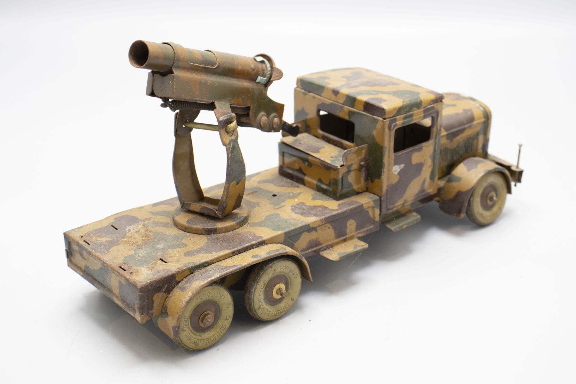 Militärfahrzeug mit Kanone / A military toy car with canon - Image 2 of 3
