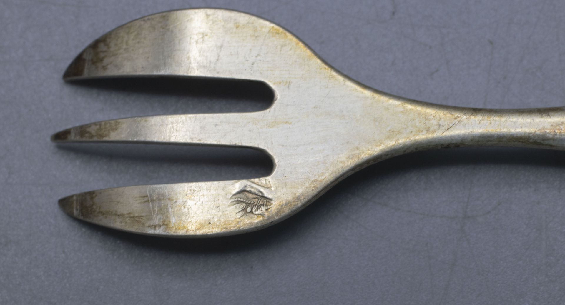 6 Austerngabeln / A set of 6 silver oyster forks, Pierre Queille, Paris, 1838-46 - Bild 4 aus 4