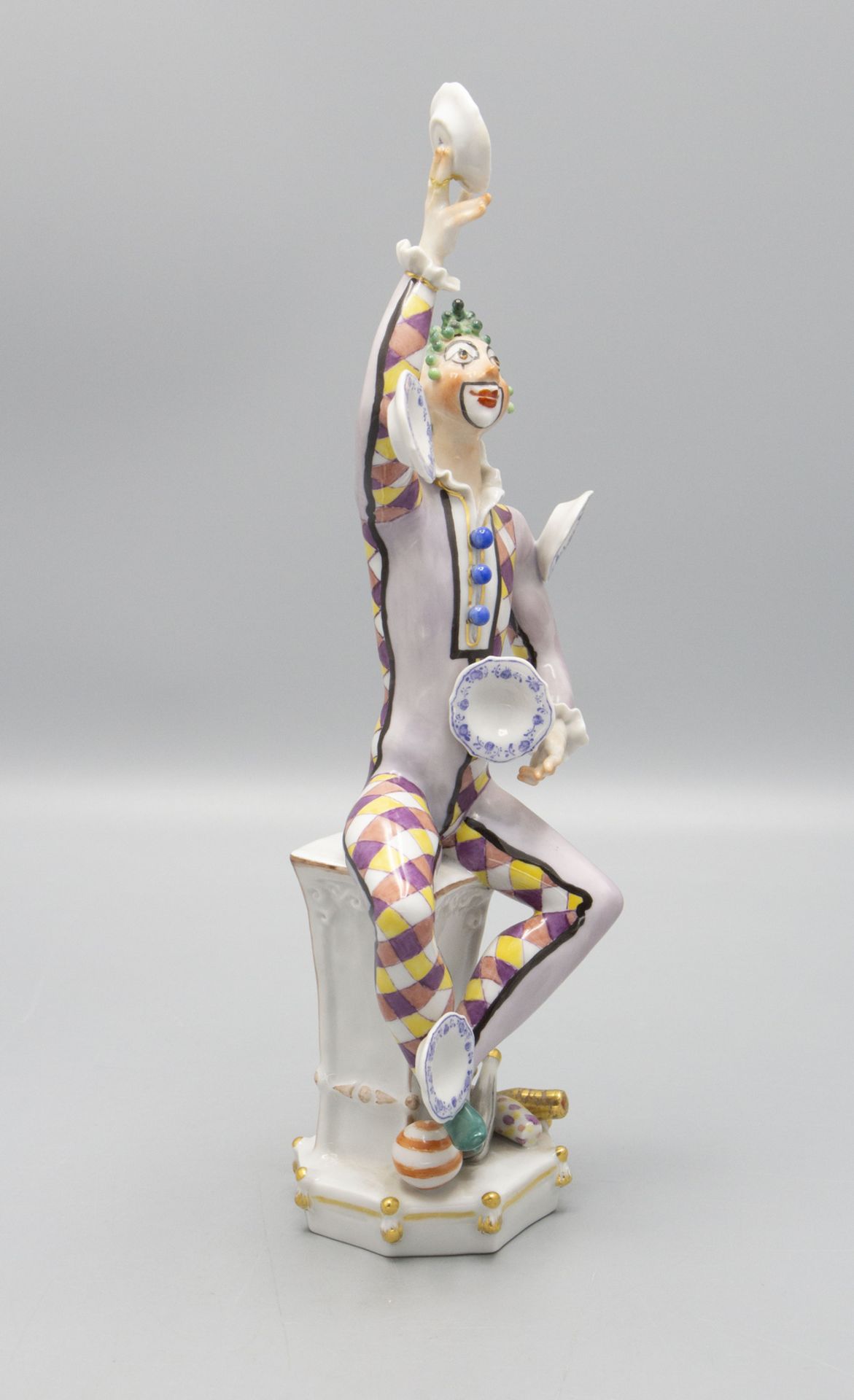 Porzellanfigur 'Der Jongleur' / A porcelain figurine 'The Juggler', Meissen, 1976 - Bild 4 aus 5