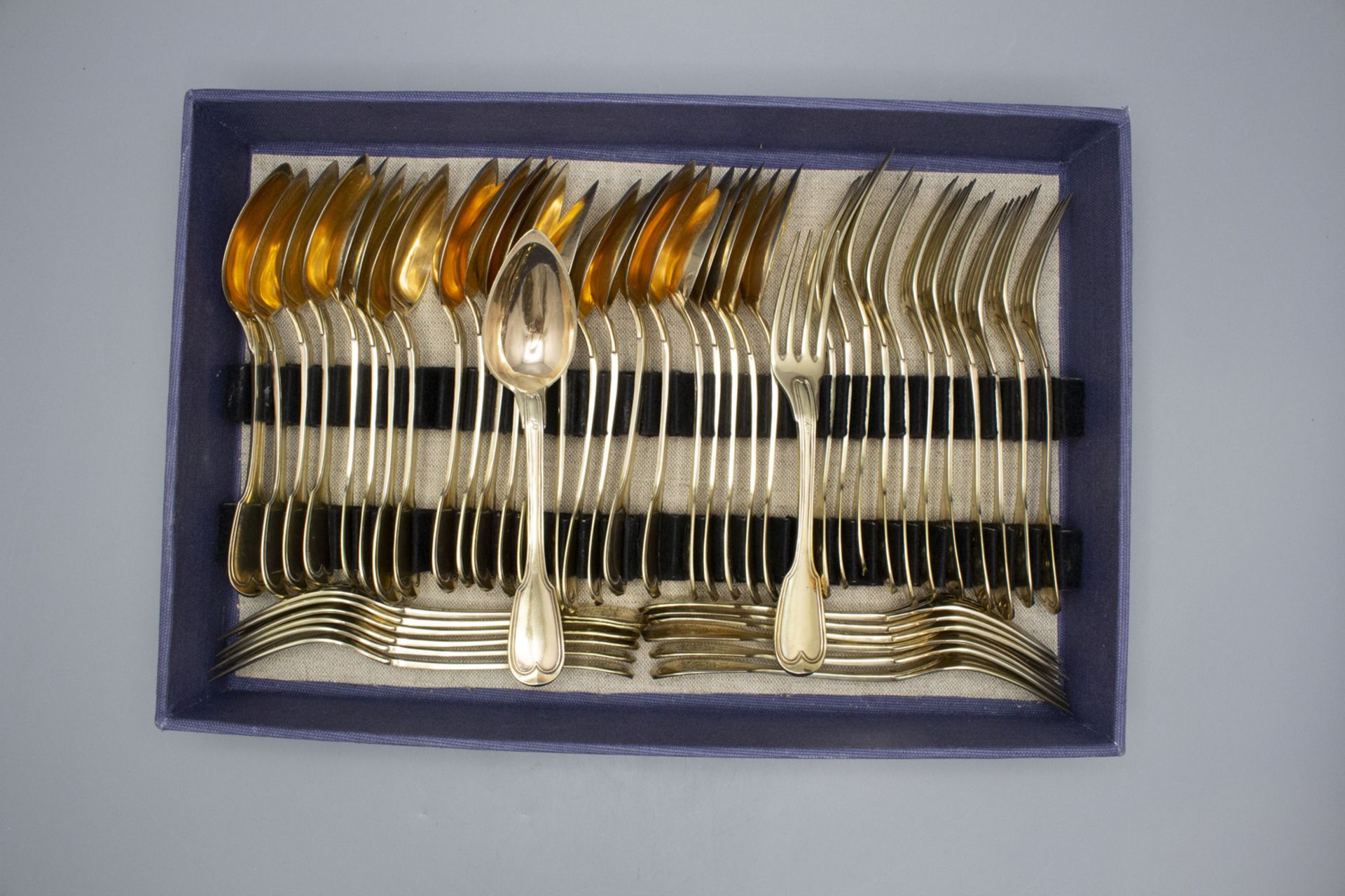 48-tlg. Silberbesteck / A set of 48 pieces silver cutlery, Charles Salomon Mahler, Paris, 1824-1833