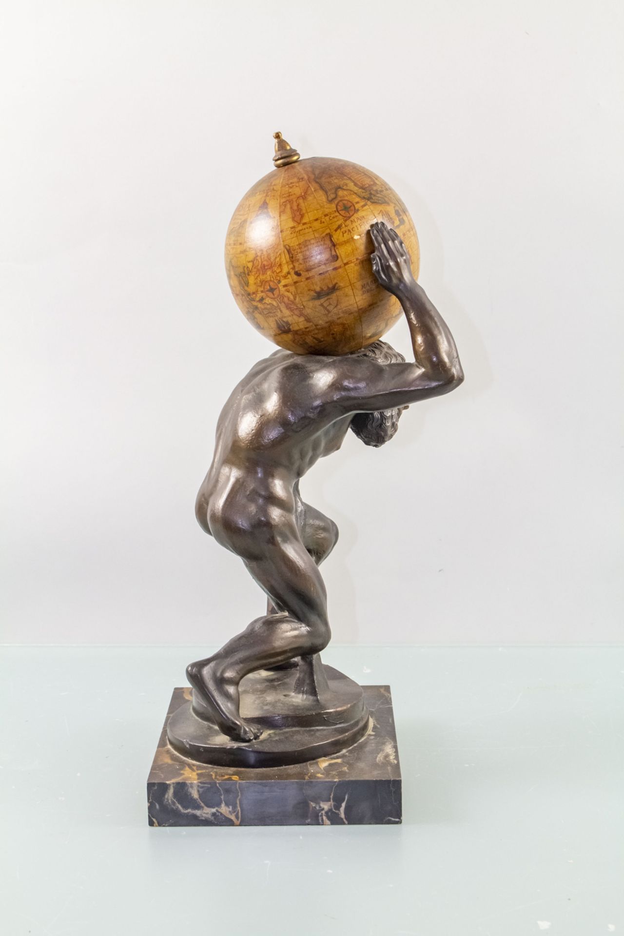 Skulptur des Atlas, die Welt auf den Schultern tragend, Italien, 1. Hälfte 20. Jh. - Image 4 of 7