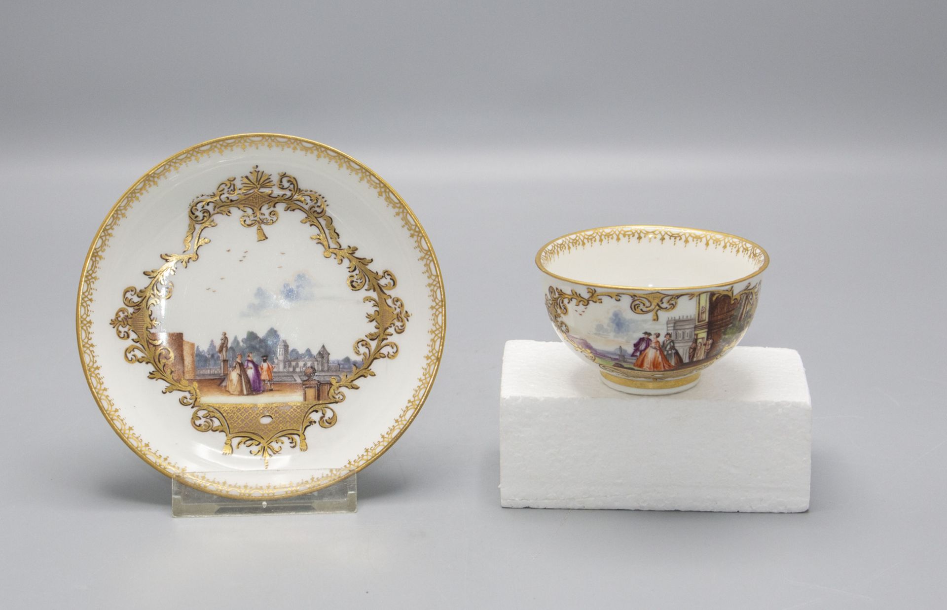 Frühe Teetasse mit UT / An early tea cup with saucer, Meissen, um 1740-1750
