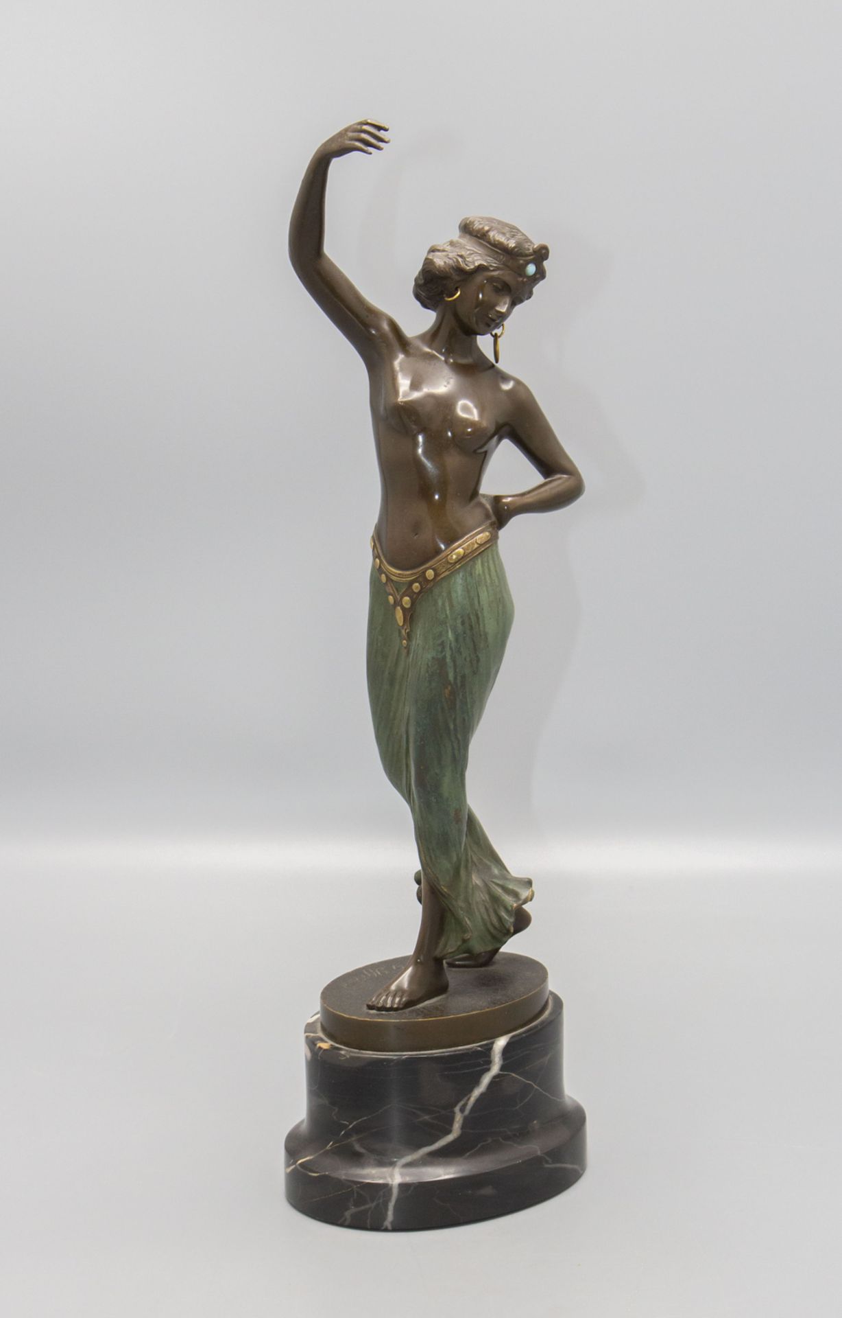 Franz IFFLAND (1862-1935), Bronzeplastik 'Odaliske' / A bronze sculpture 'Odalisque', um 1920