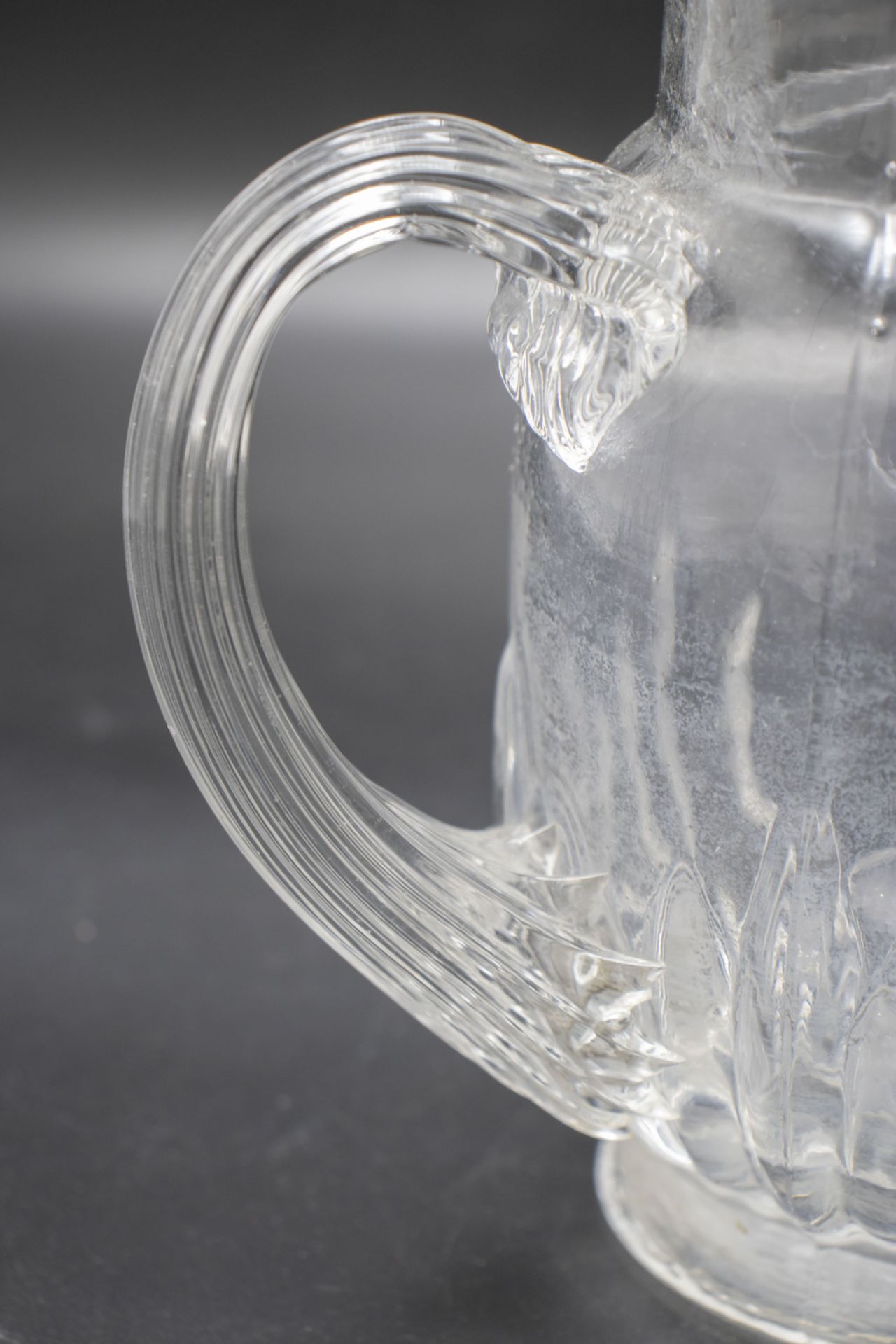 Saftkrug / A glass jug, Frankreich, 18. Jh. - Bild 3 aus 5
