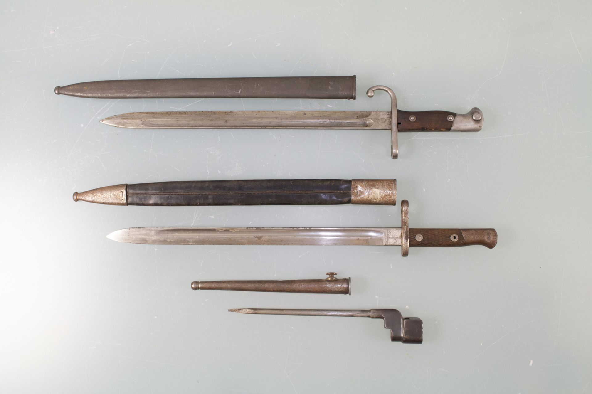 Konvolut Bajonette / A set of 6 bajonets, WWI / WWII - Image 2 of 4