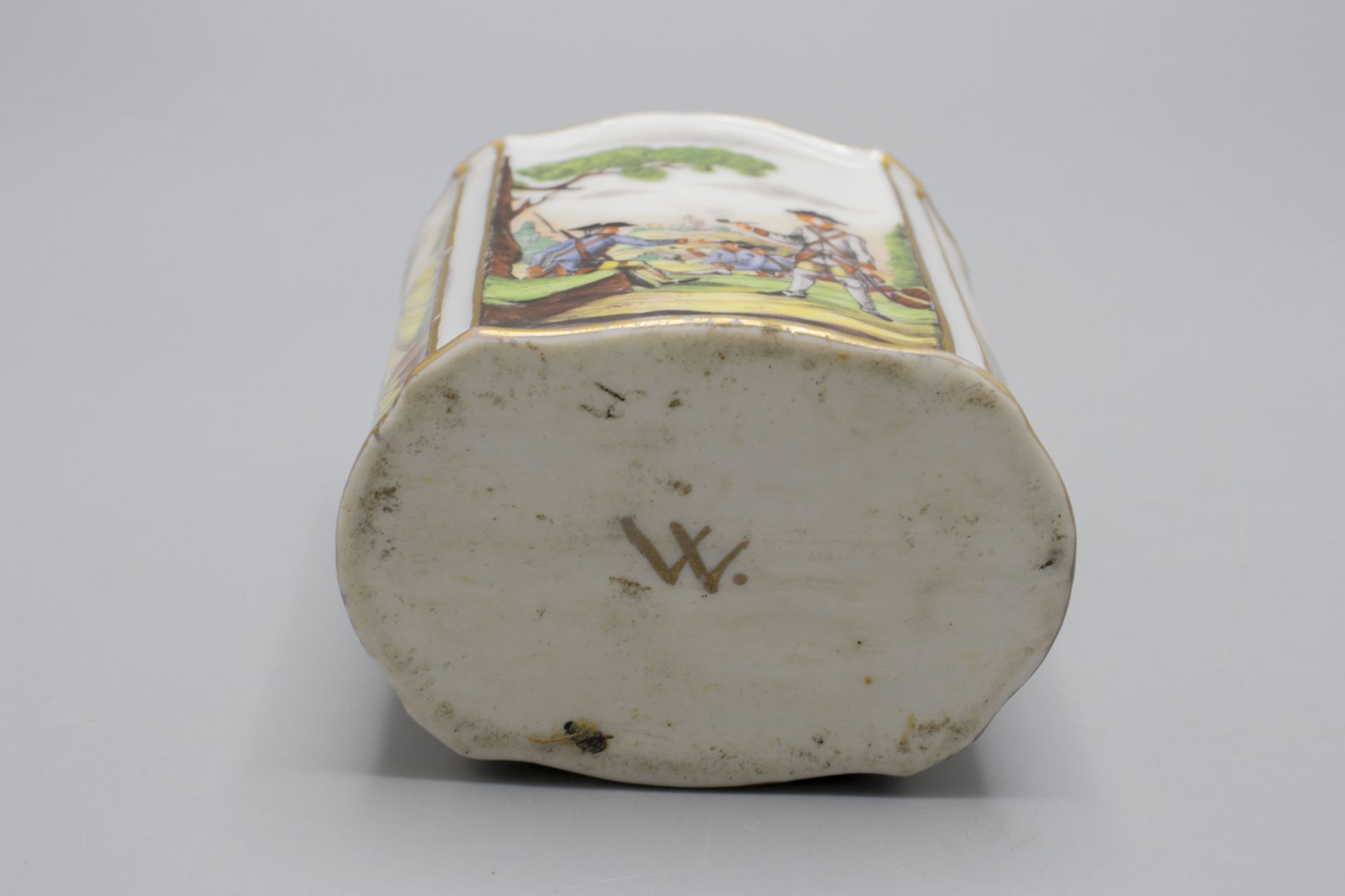 Teedose mit Soldaten / A tea caddy with soldiers, wohl Wegely, Berlin, um 1751-57 - Bild 7 aus 7