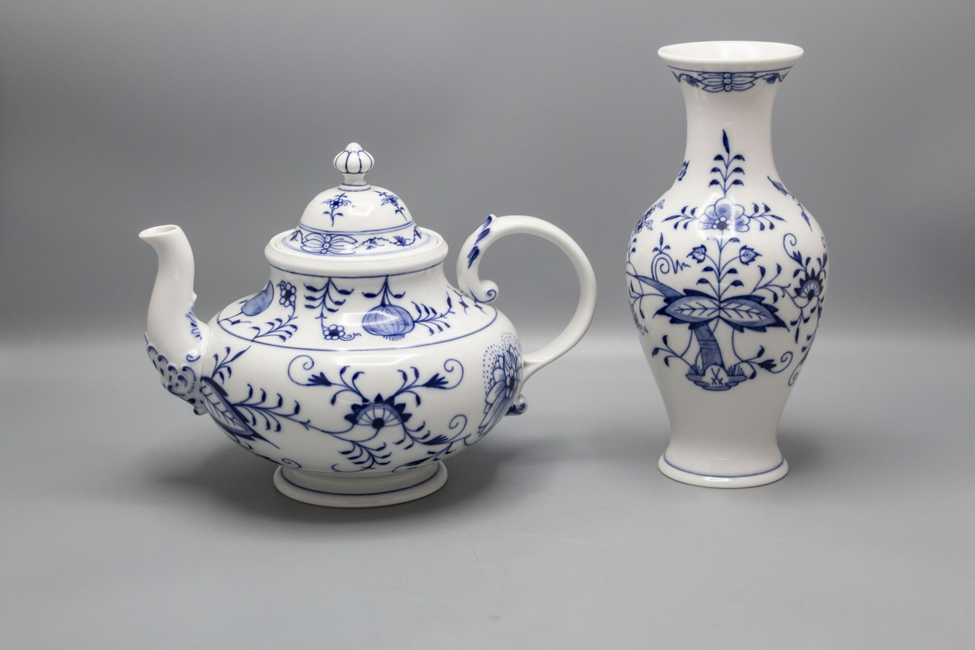 Konvolut Zwiebelmuster / A set of onion pattern porcelain, Meissen, 2. Hälfte 20. Jh. - Bild 2 aus 7