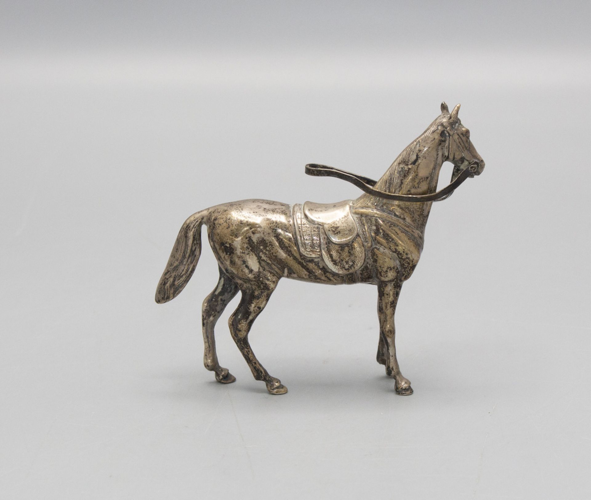 Pferdefigur mit Sattel und Trense / A silver figure of a horse with saddle and bridle, J.D. ... - Image 2 of 5