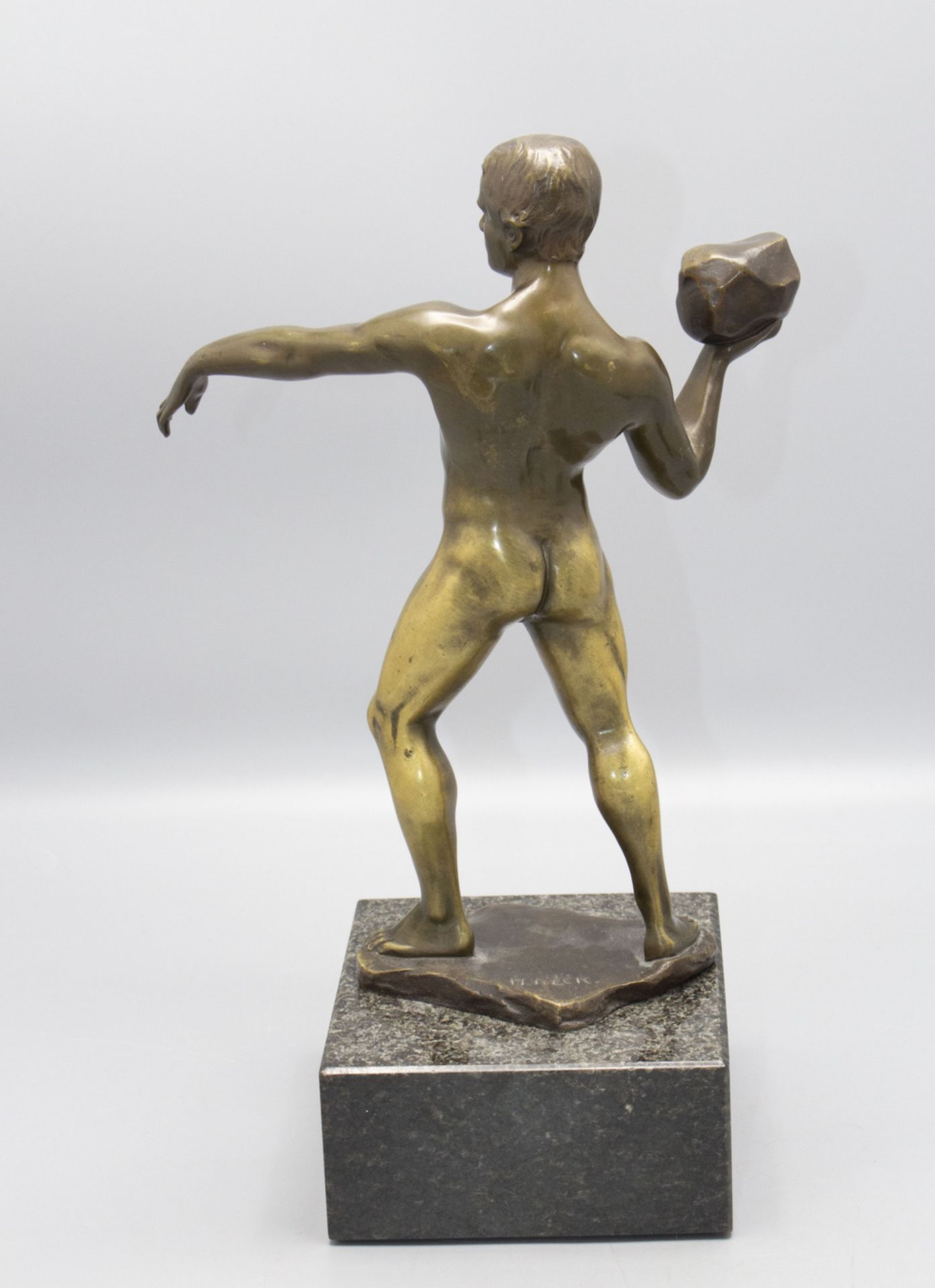 Hans KECK (1875-1941), Bronzefigur 'Der Steinwerfer' / a bronze figure 'The stone thrower', um 1925 - Bild 3 aus 6