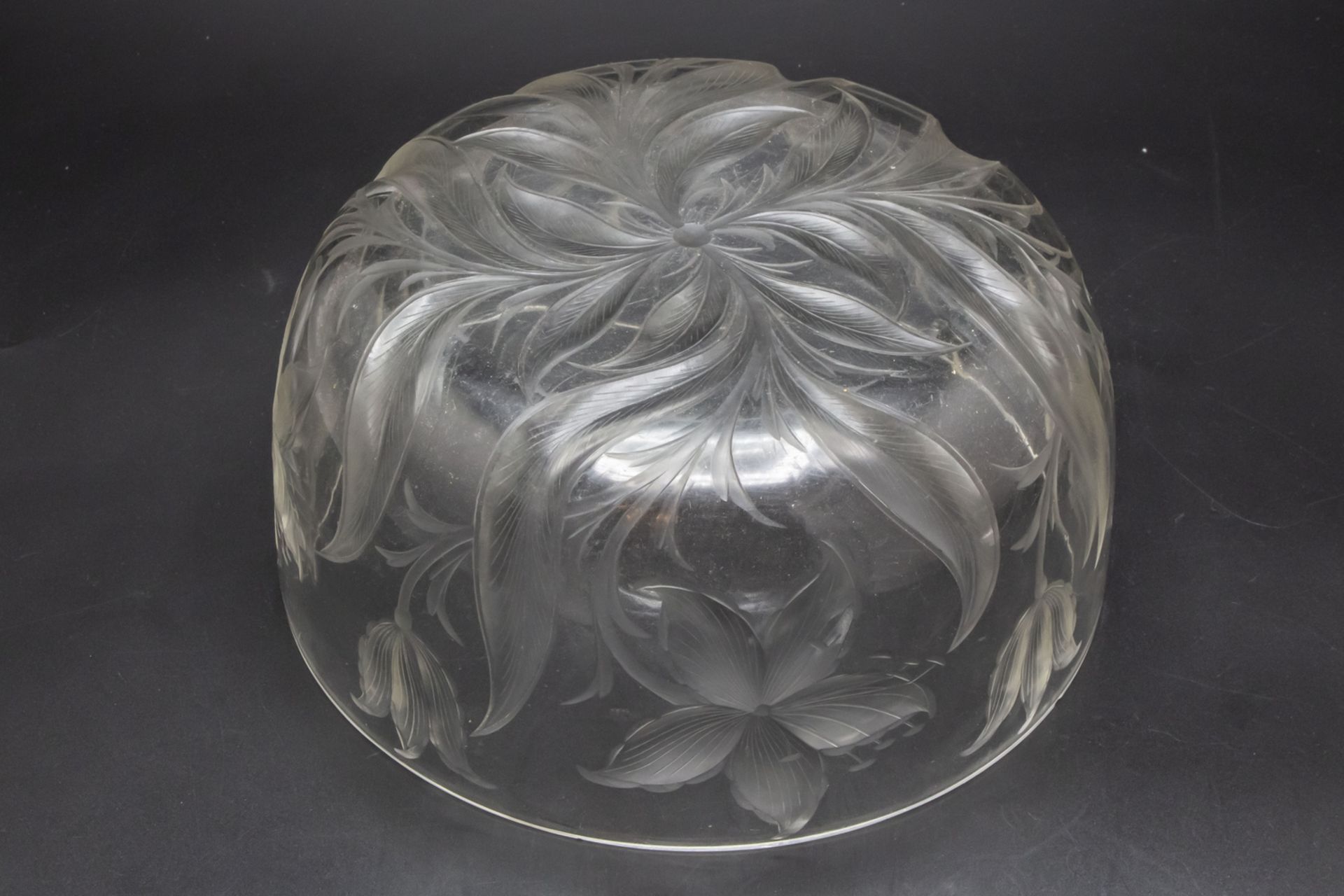 Große Jugendstil Glasschale mit Lilien / A large Art Nouveau glass bowl with lilies, Ludwig ... - Bild 3 aus 3