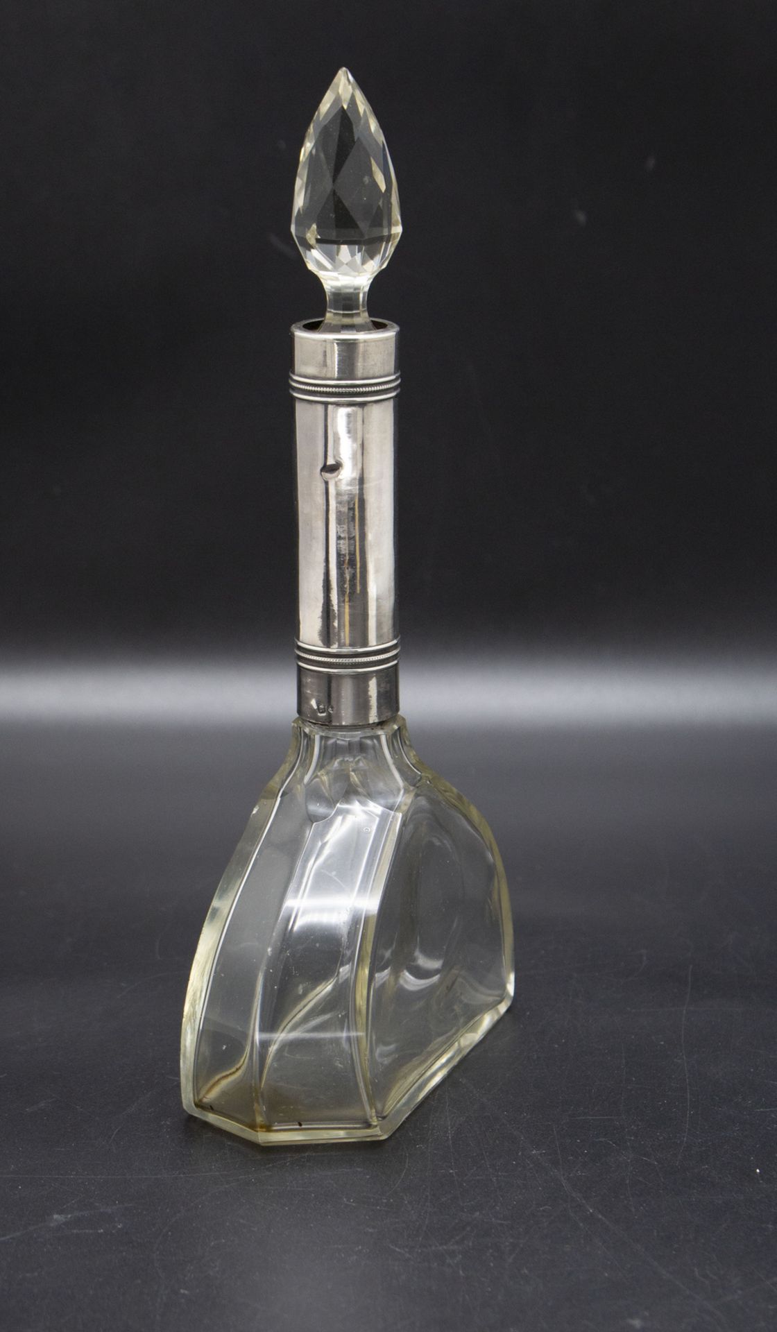 Art Déco Likörkaraffe mit Silbermontur / An Art Deco liqueur carafe with silver mount, ... - Bild 2 aus 5