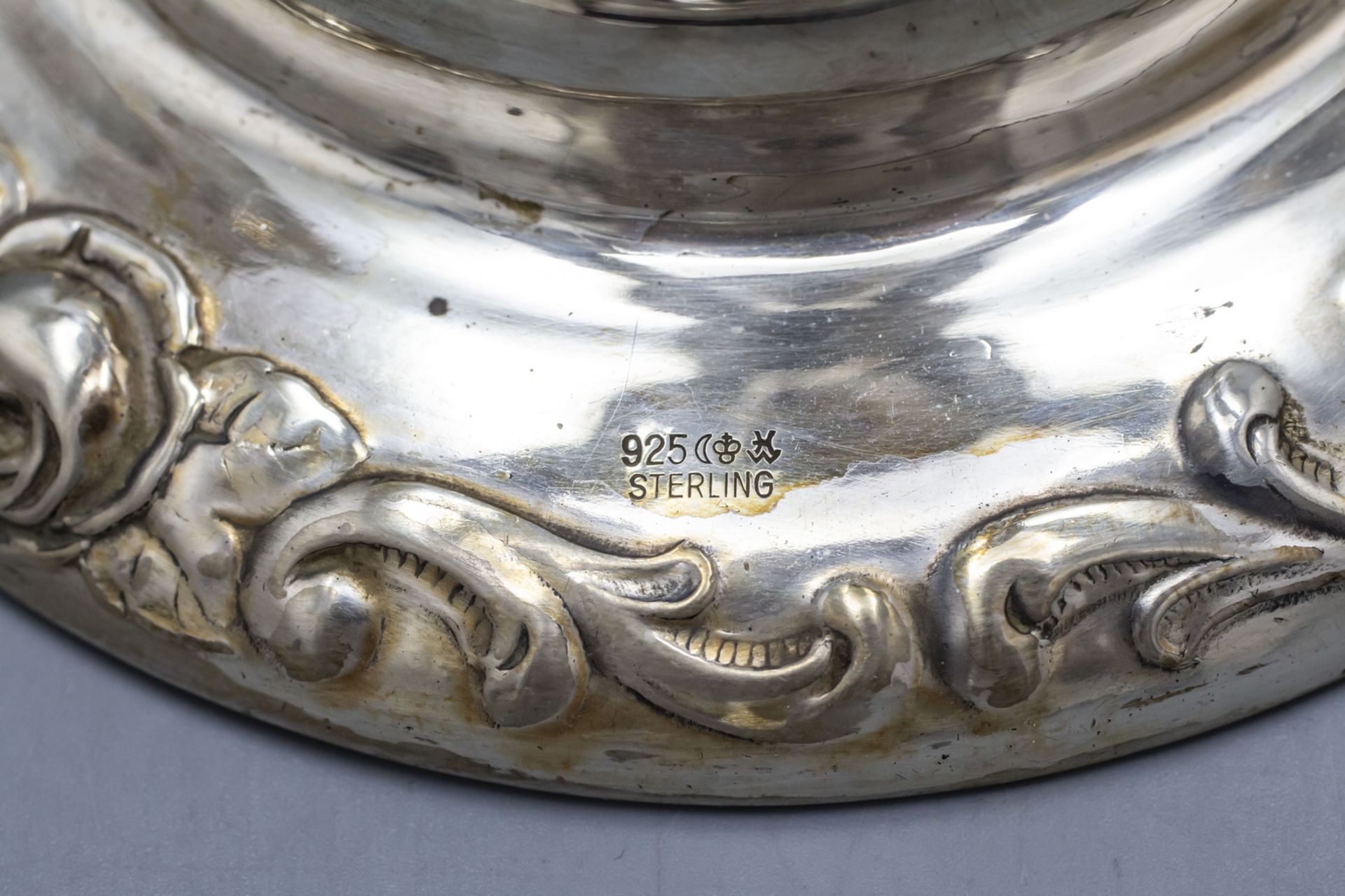 5-flammiger Tafelleuchter / A 5-branch Sterling silver candelabra, Emil Hermann, Waldstetten, ... - Image 5 of 5