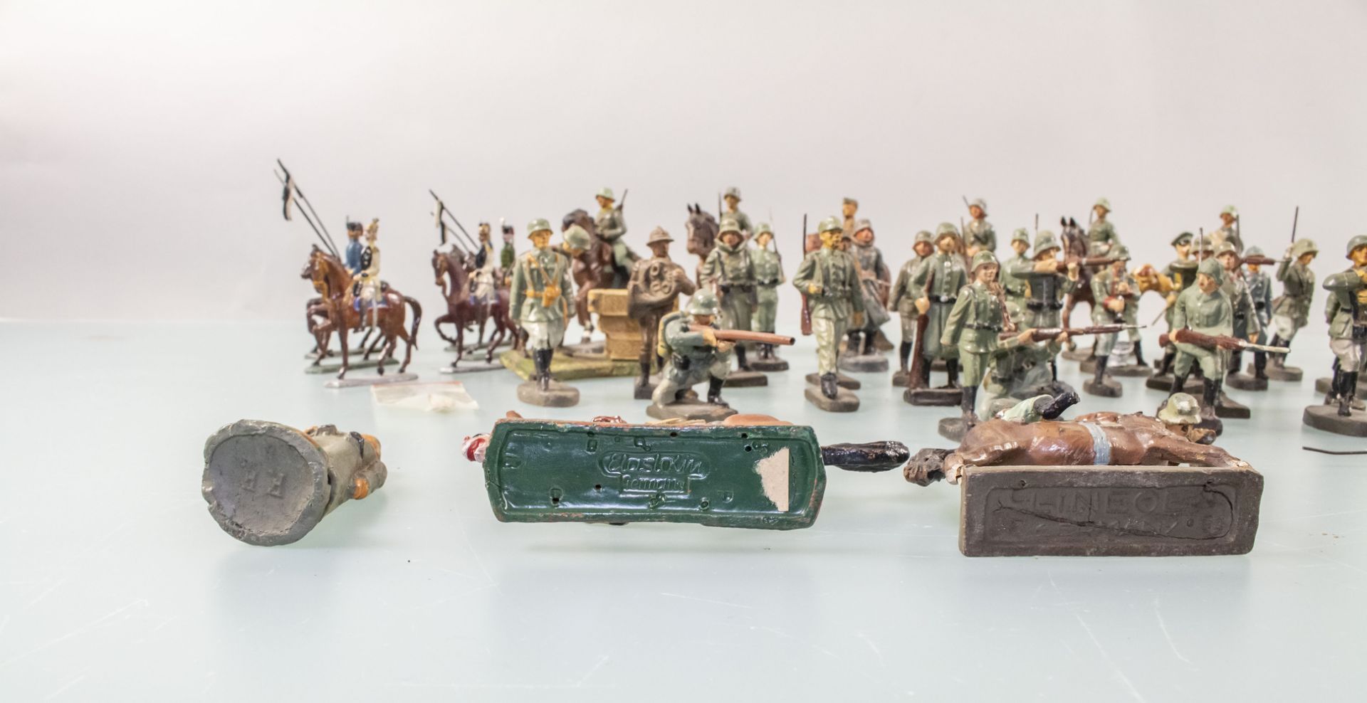 Konvolut aus 50 Spielzeugsoldaten / A set of 50 toy soldiers - Image 5 of 6