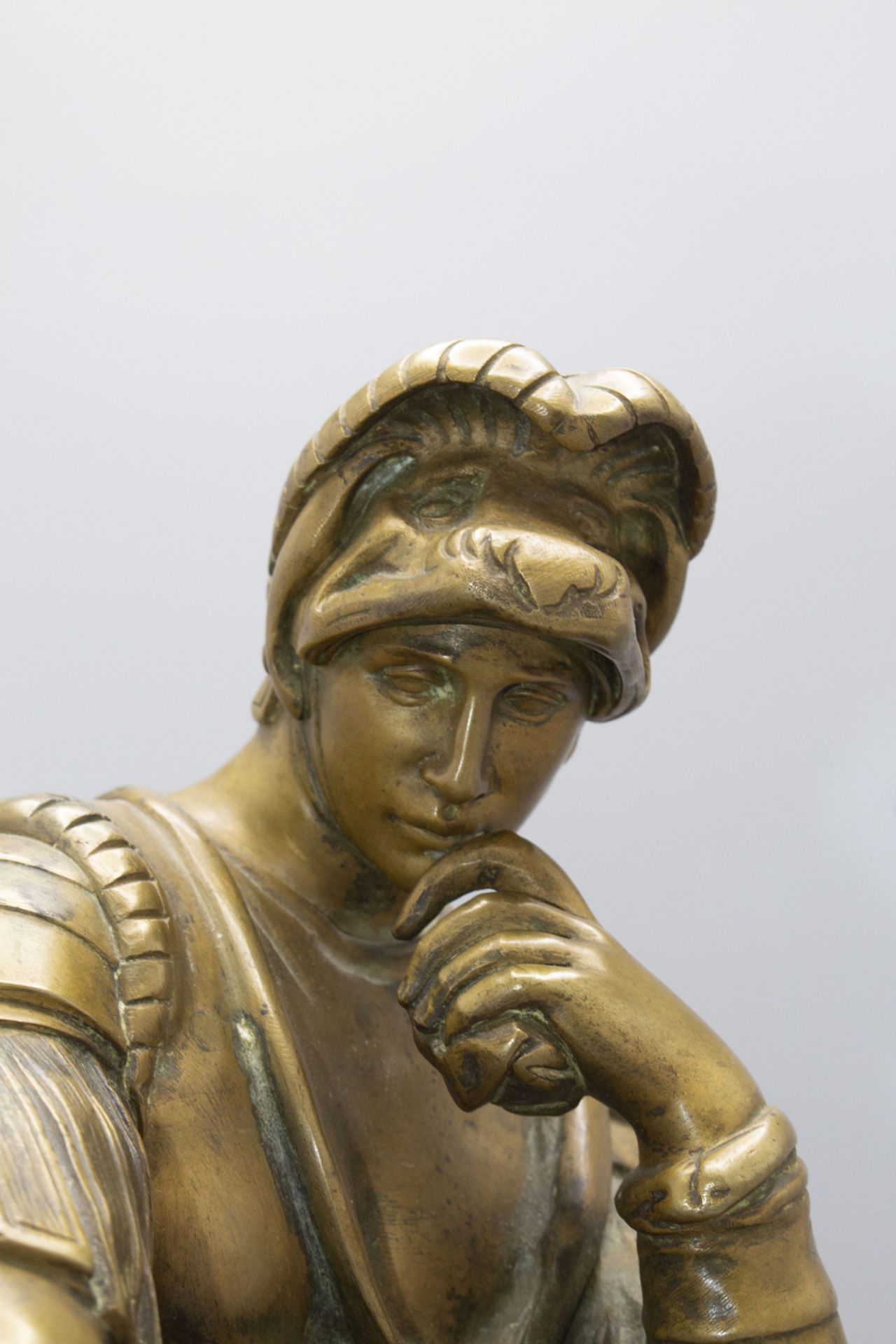 Bronzefigur, nach Michelangelo, 'Lorenzo de' Medici' / A bronze figure, after Michelangelo, ... - Bild 2 aus 7