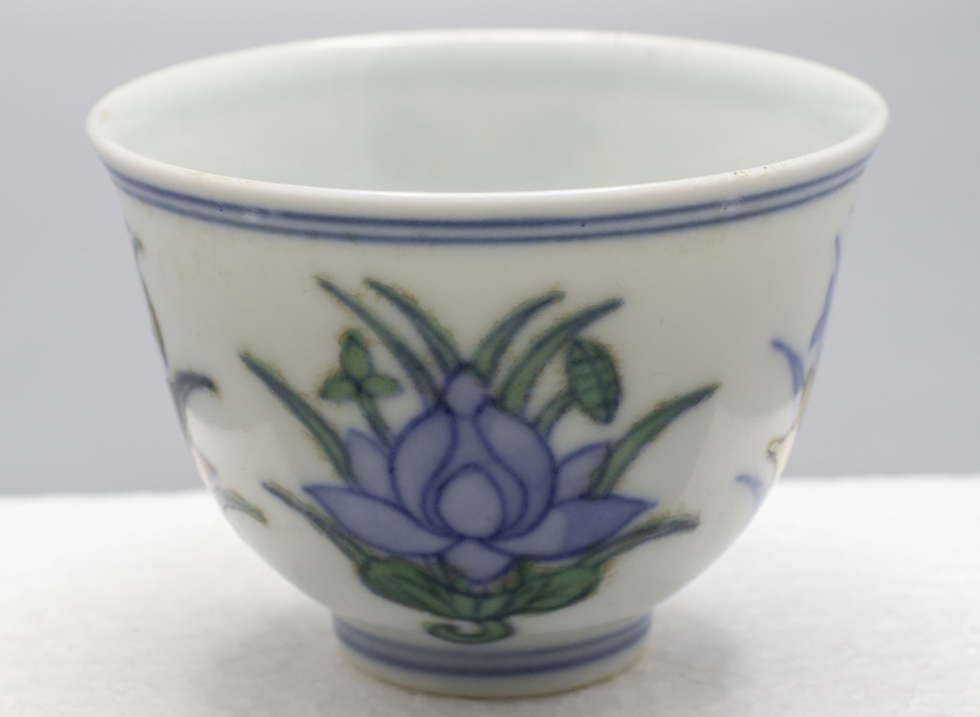 Kleine Weinschale / A small wine cup, Qing-Dynastie, 18./19. Jh., China - Bild 3 aus 5