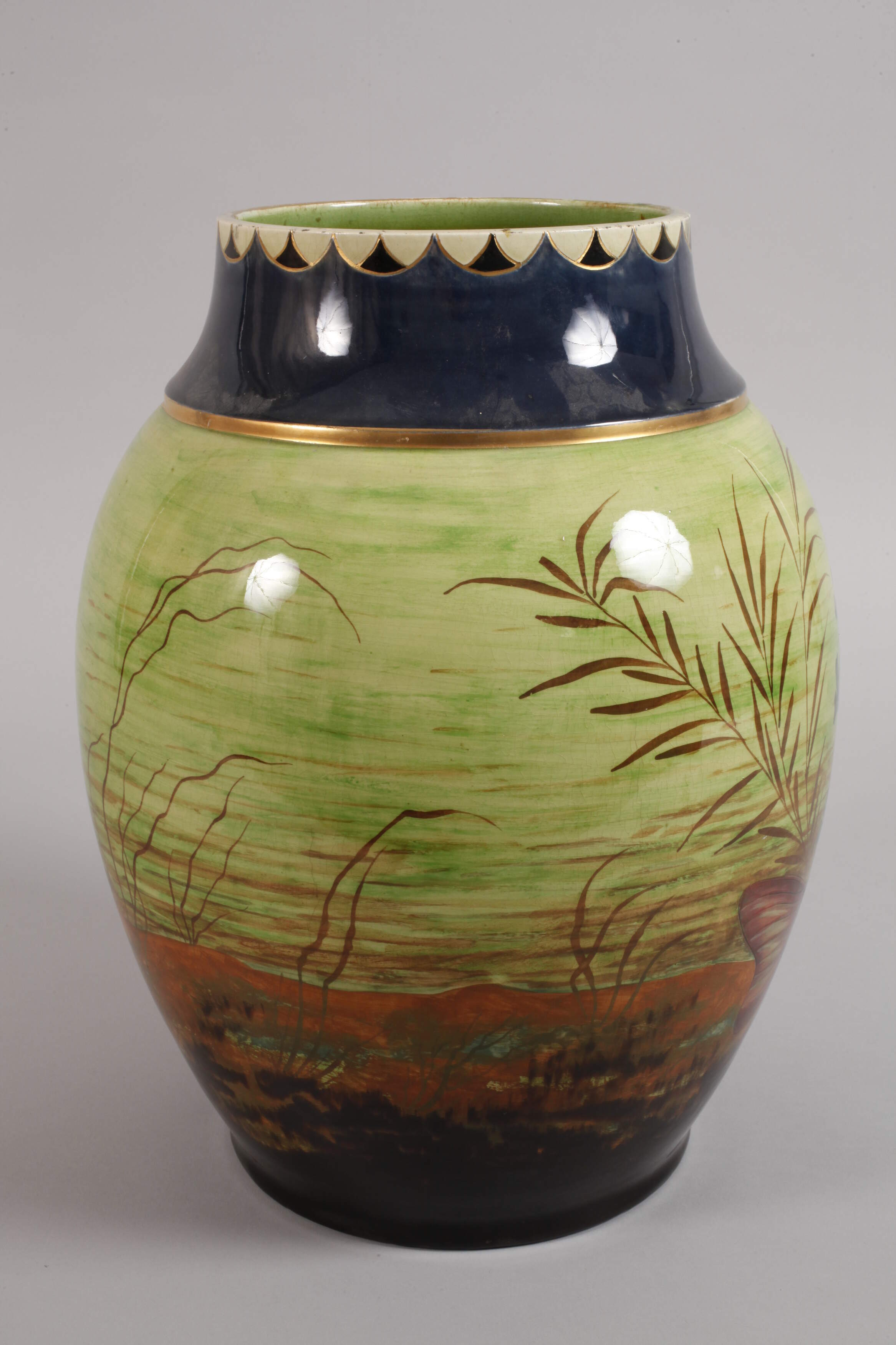 Large vase with fish decoration - Image 4 of 5