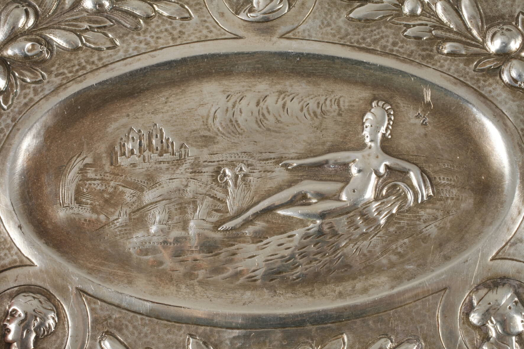 Silver wall plate - Image 2 of 5