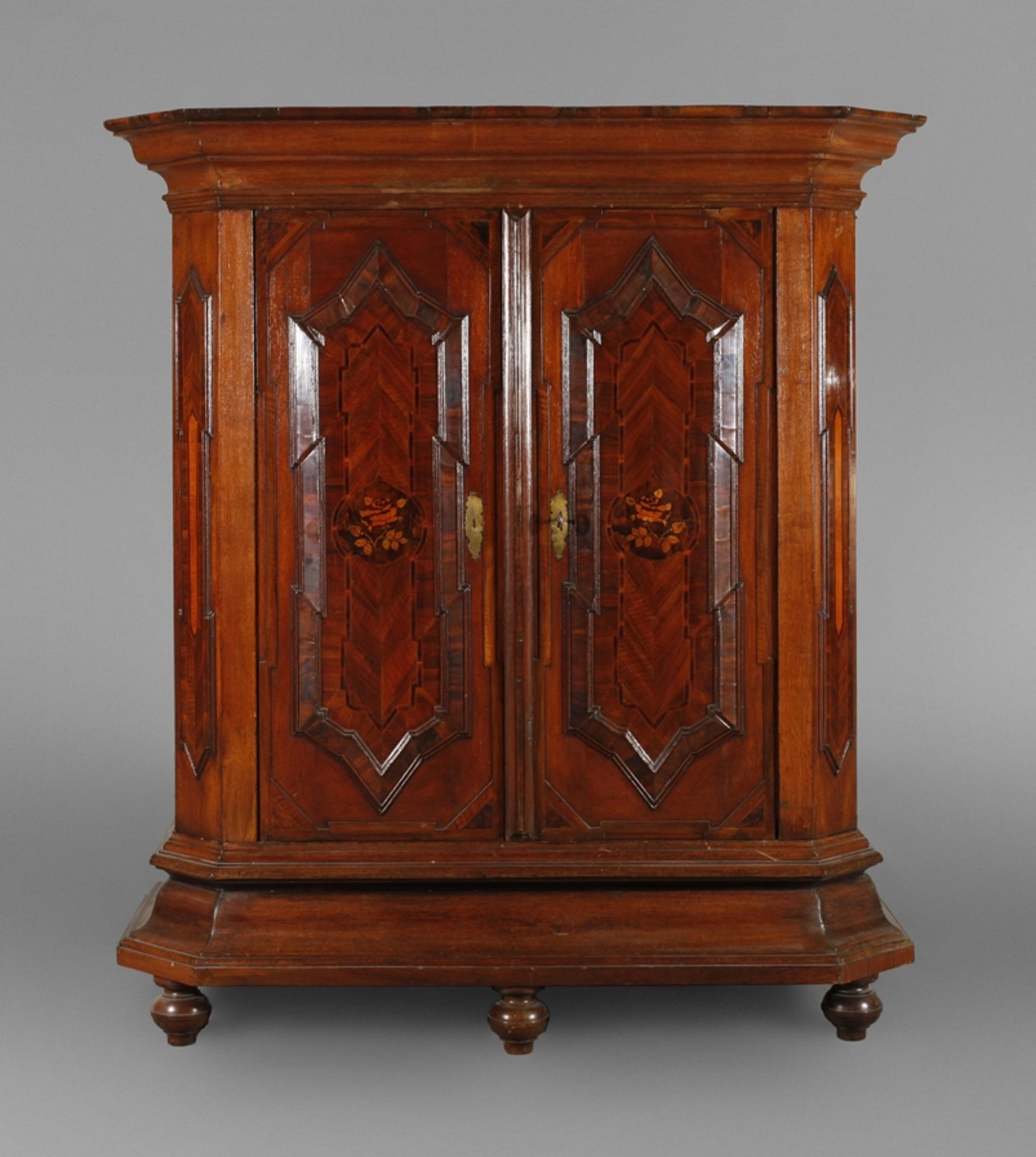 Fine hall cabinet baroque