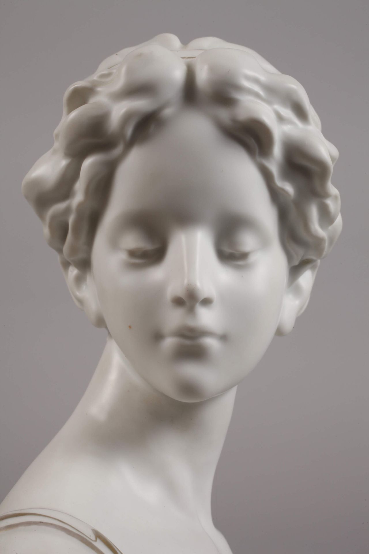 Galluba & Hofmann Ilmenau woman's bust - Image 4 of 5