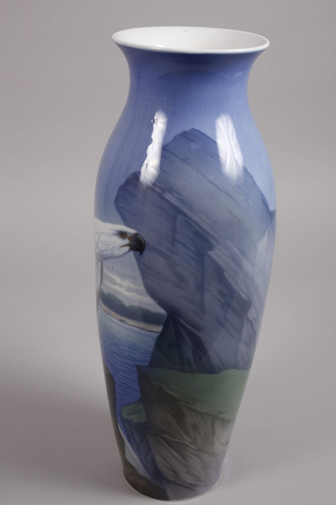 Fraureuth floor vase sea eagle motif - Image 3 of 5