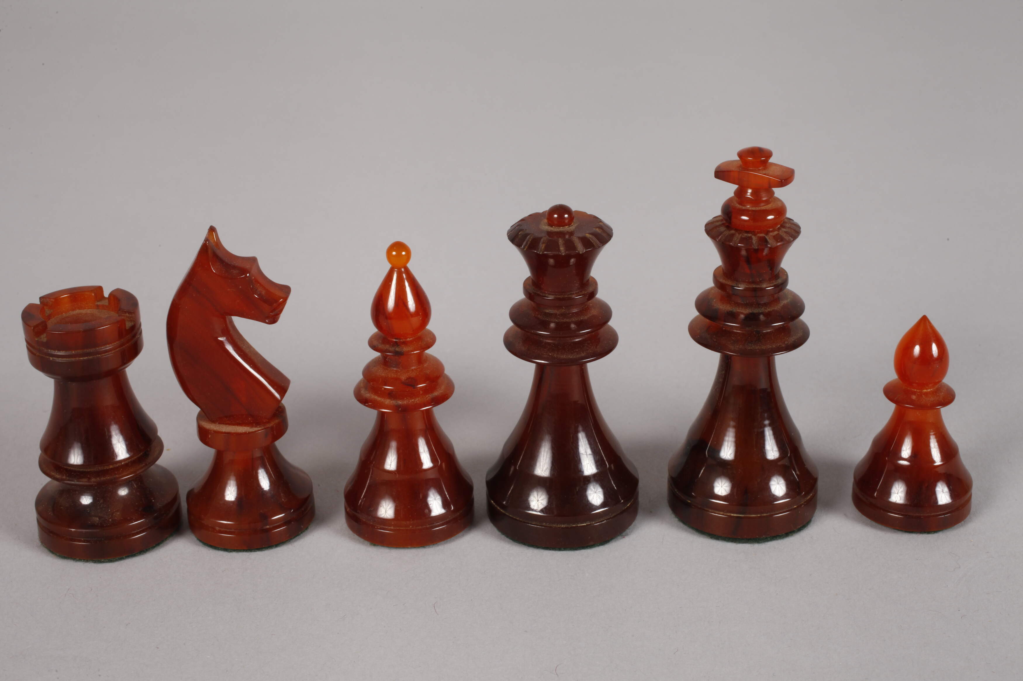 Chess set in amber look - Image 3 of 5